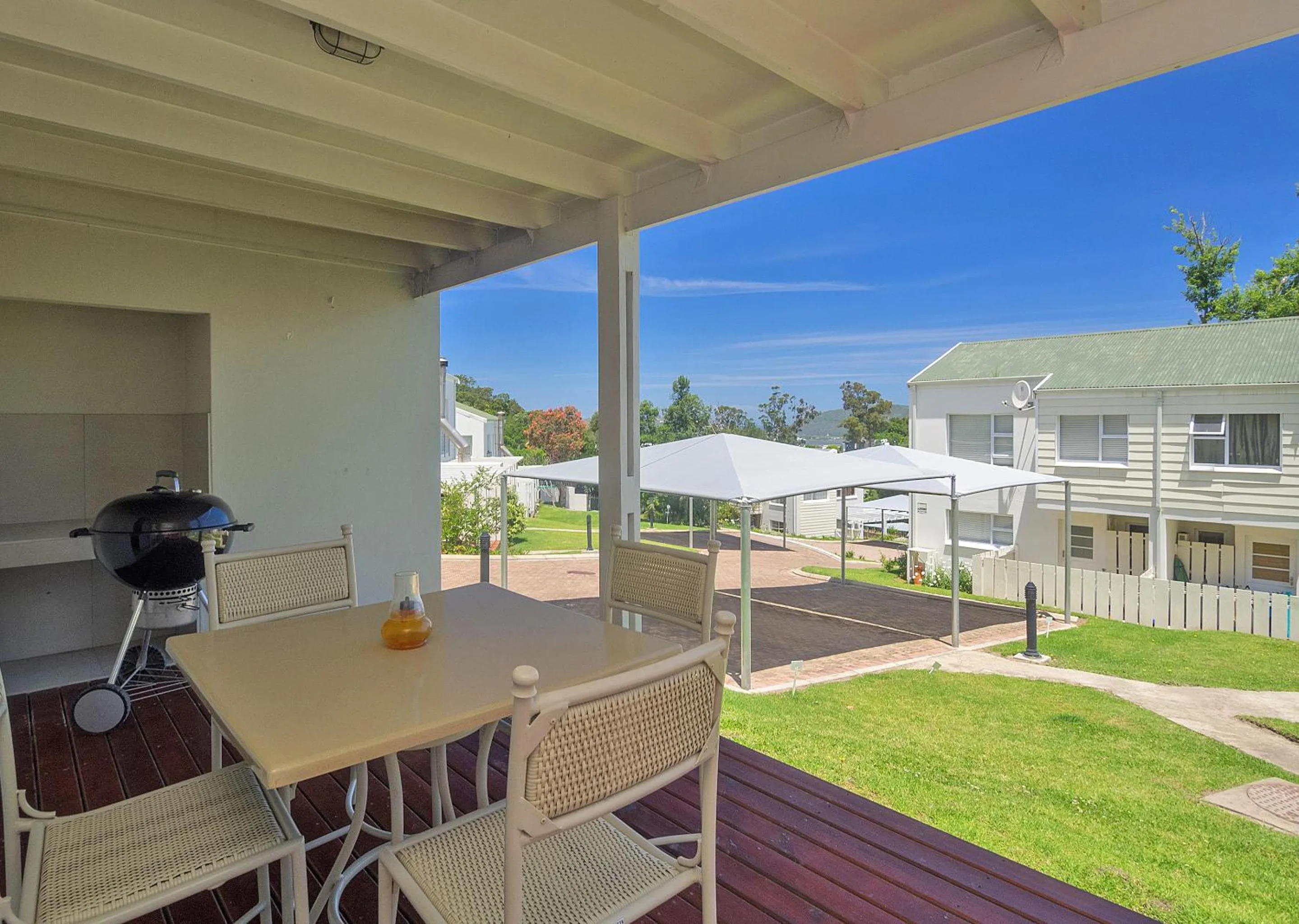 Property building in Oaklands On The Knoll by Dream Resorts