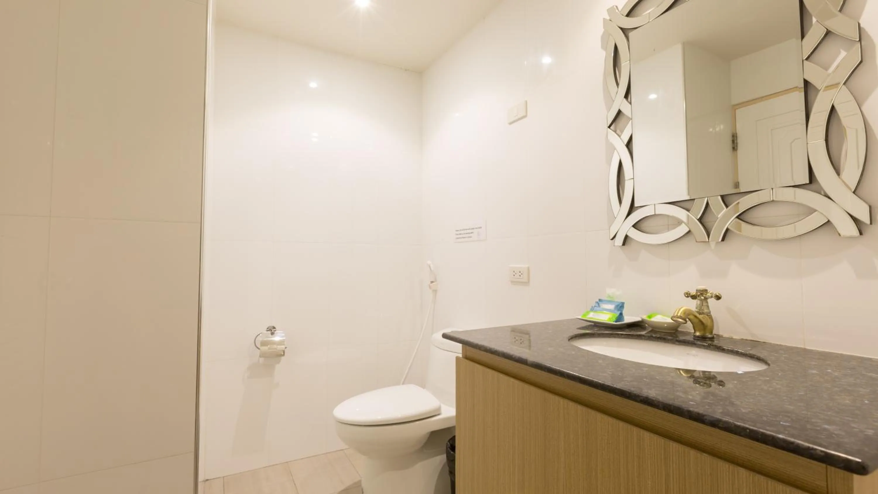 Bathroom in Anda Beachside Hotel