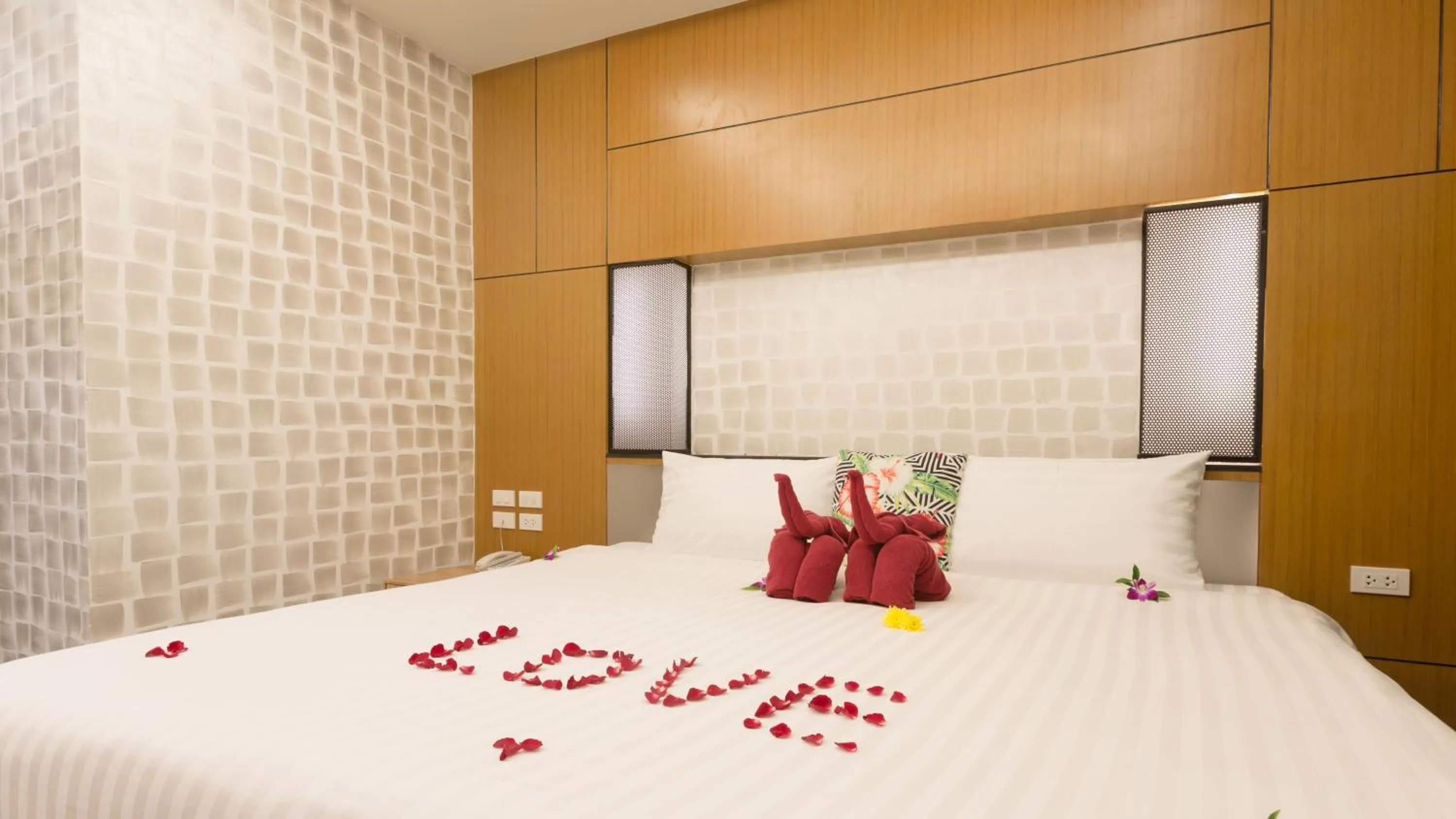 Bed in Anda Beachside Hotel