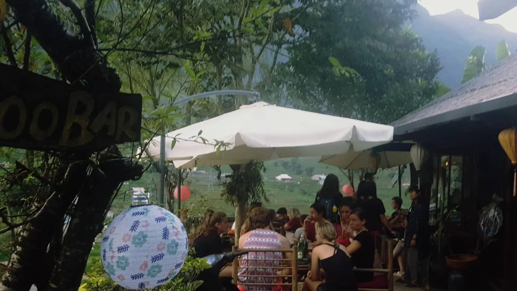 Restaurant/places to eat in Luckydaisy Buffalo House