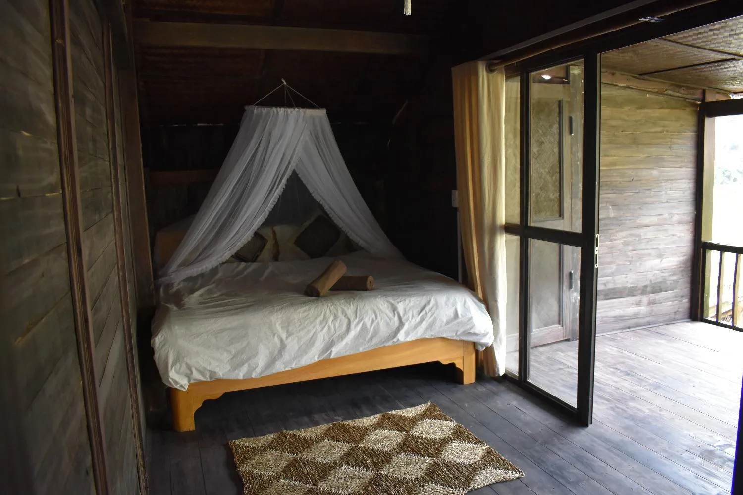 Bed in Luckydaisy Buffalo House