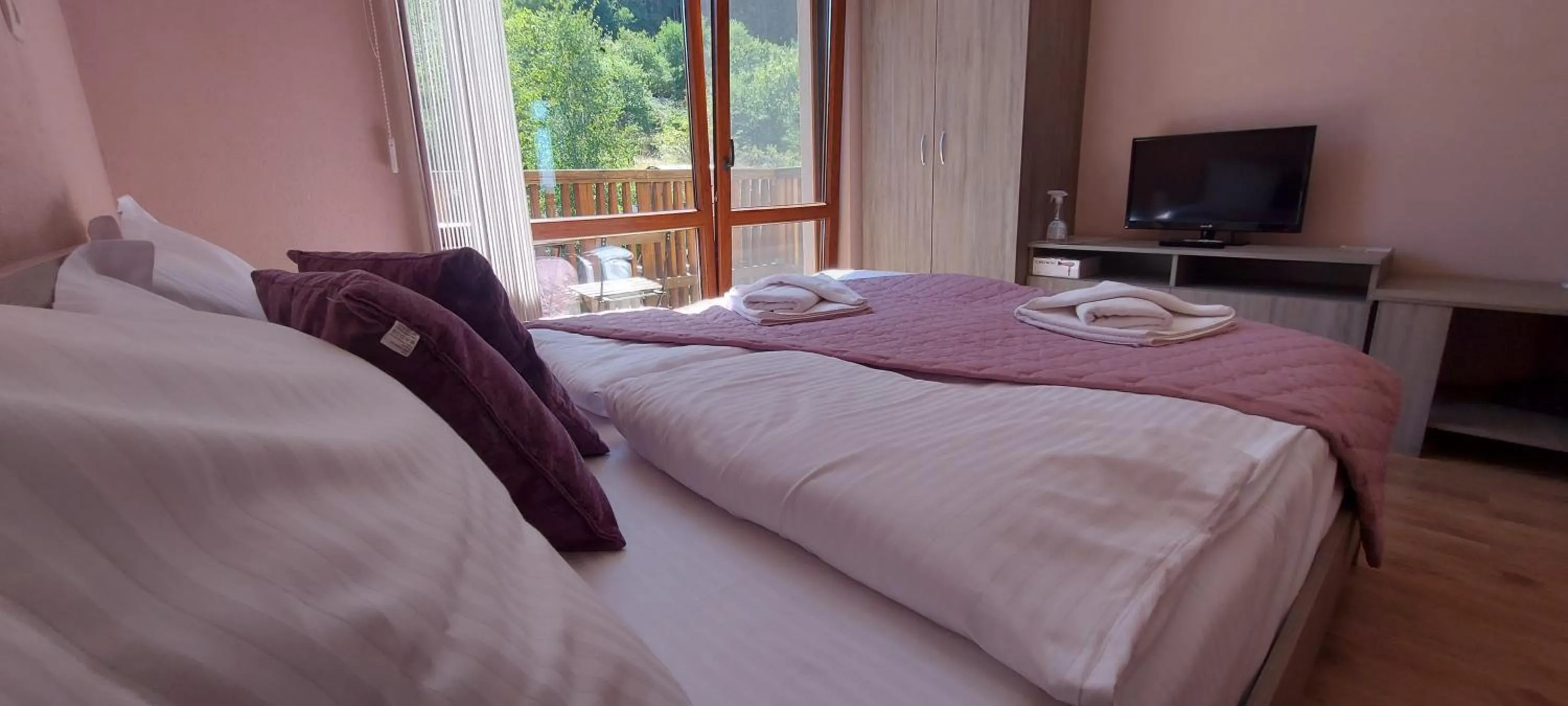 Bed in Mini Complex Rilski Terasi