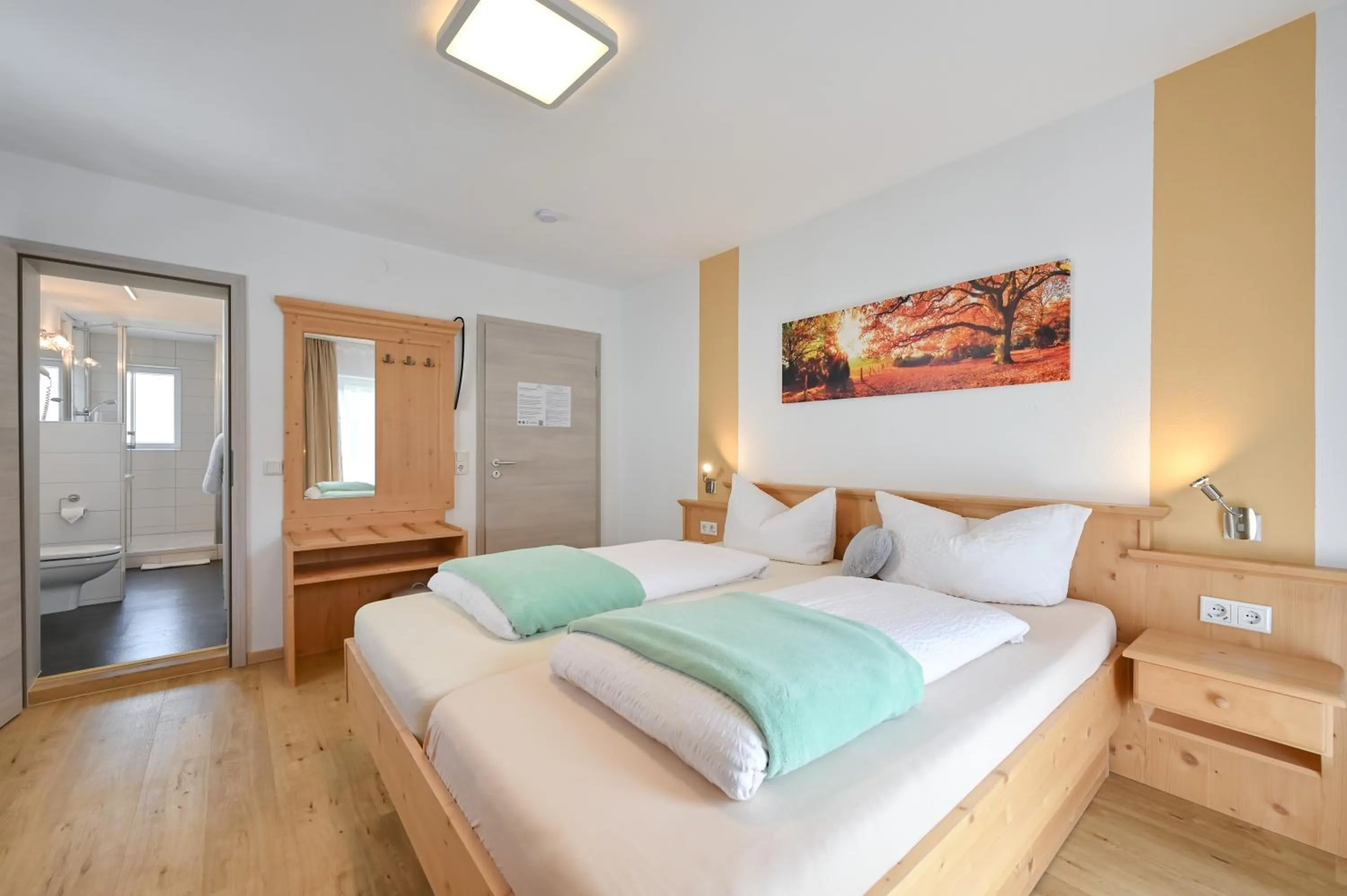 Photo of the whole room, Bed in Pension Freiheit