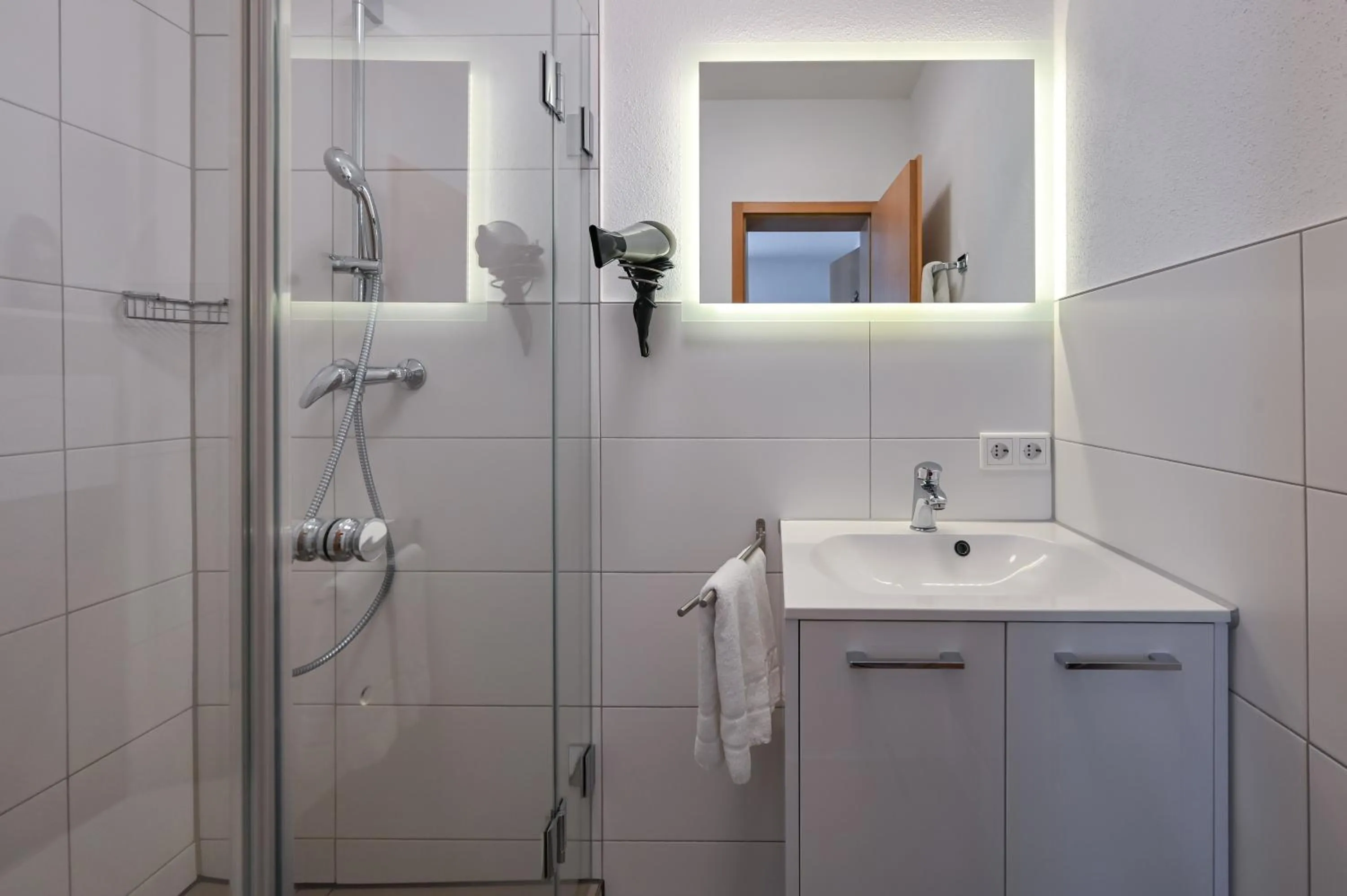 Shower in Pension Freiheit