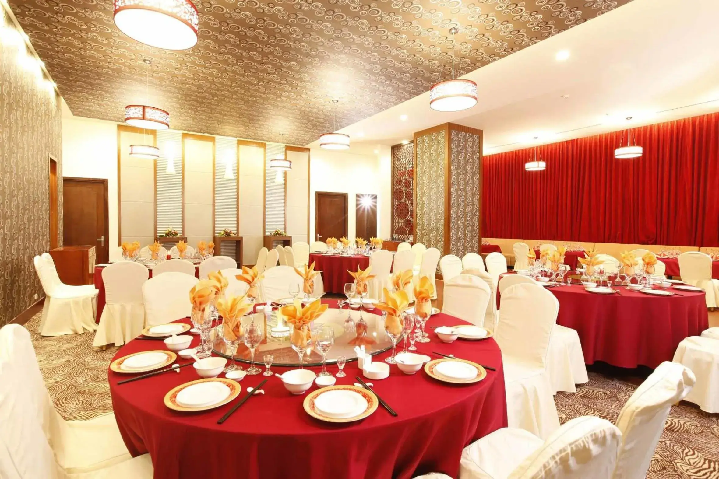 Restaurant/places to eat in Majestic Mong Cai Hotel Restaurant/places to eat in Majestic Mong Cai Hotel