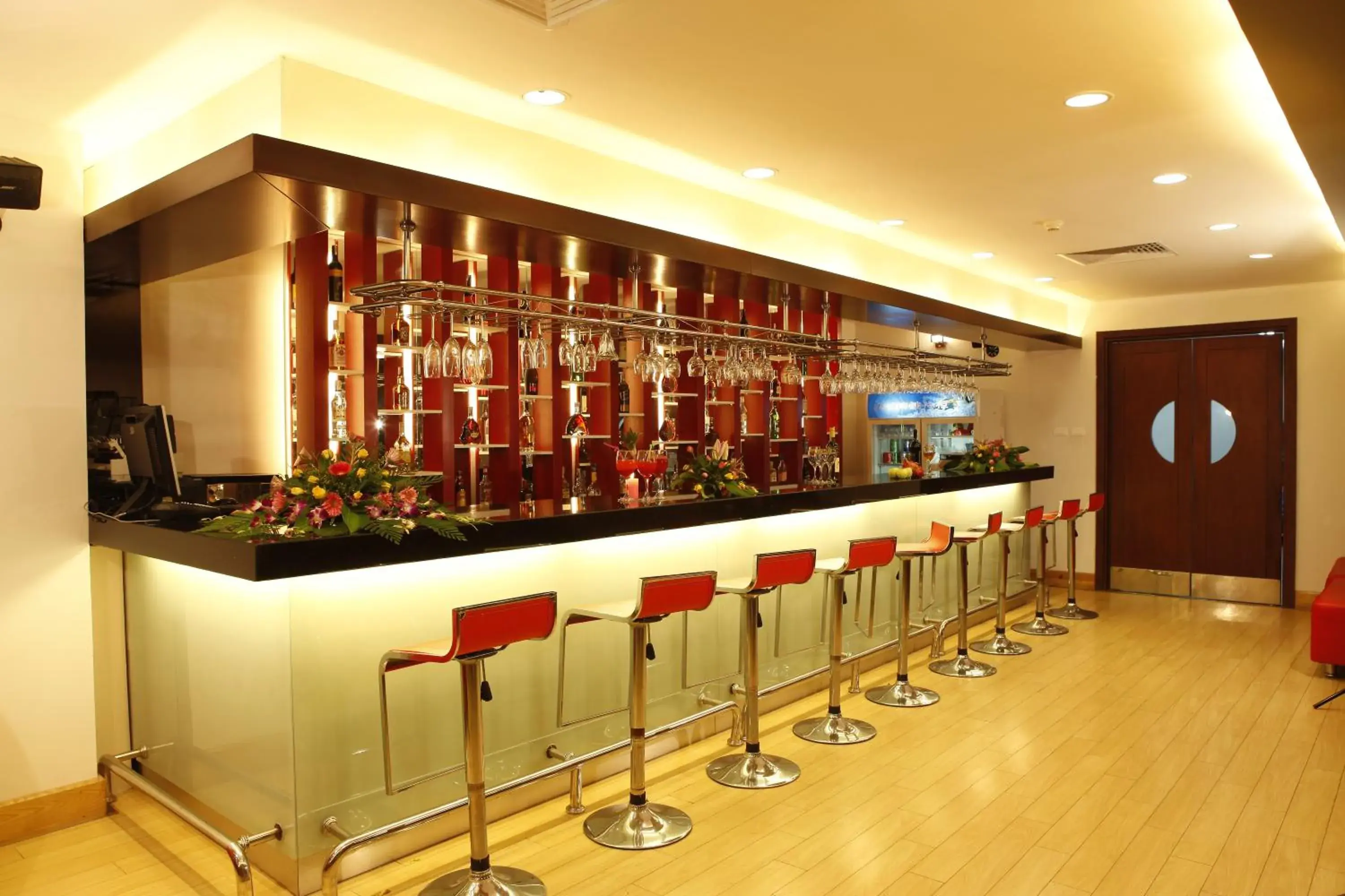 Lounge or bar in Majestic Mong Cai Hotel Lounge or bar in Majestic Mong Cai Hotel