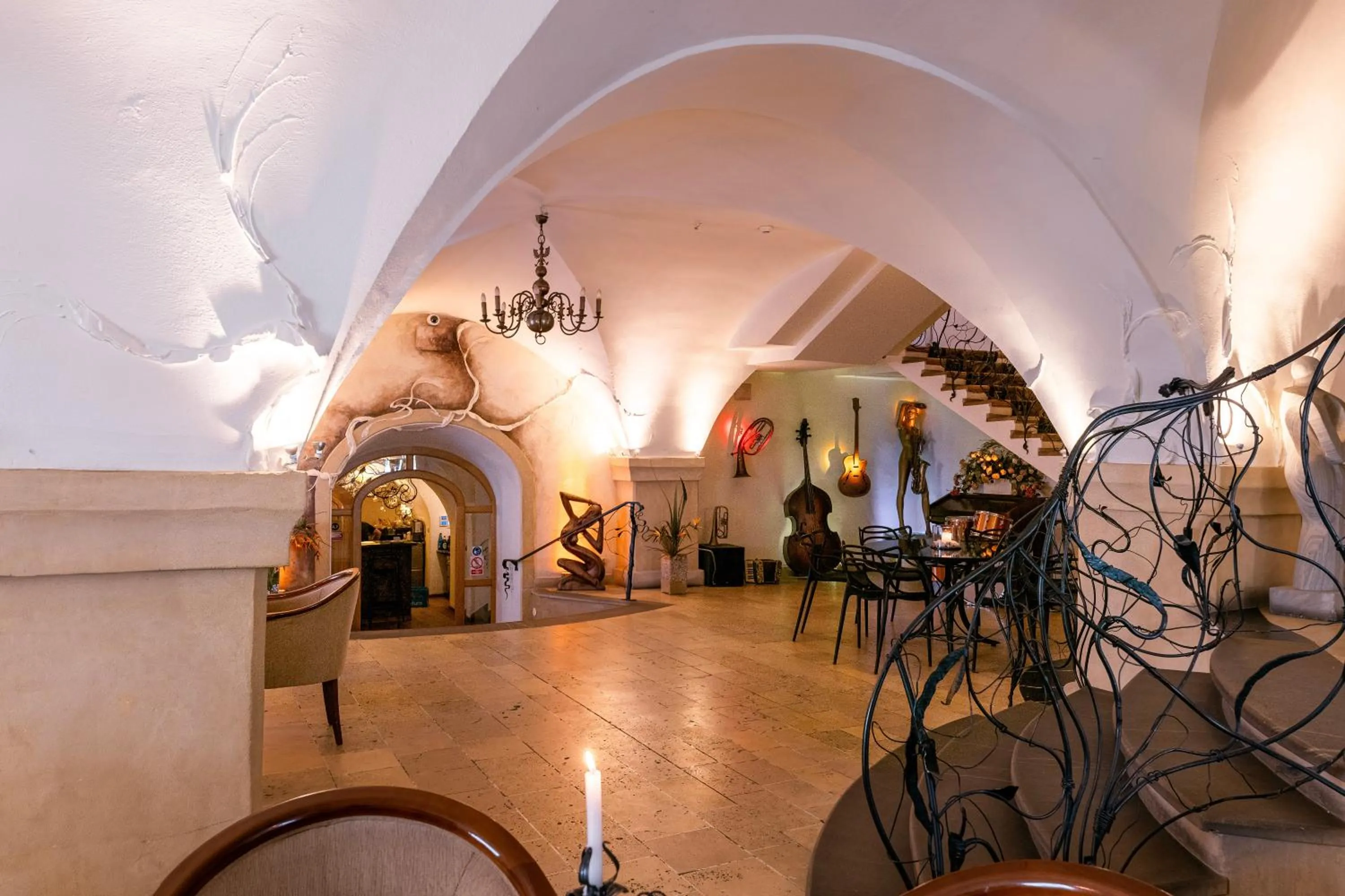 Restaurant/places to eat in Hotel Restauracja Caspar