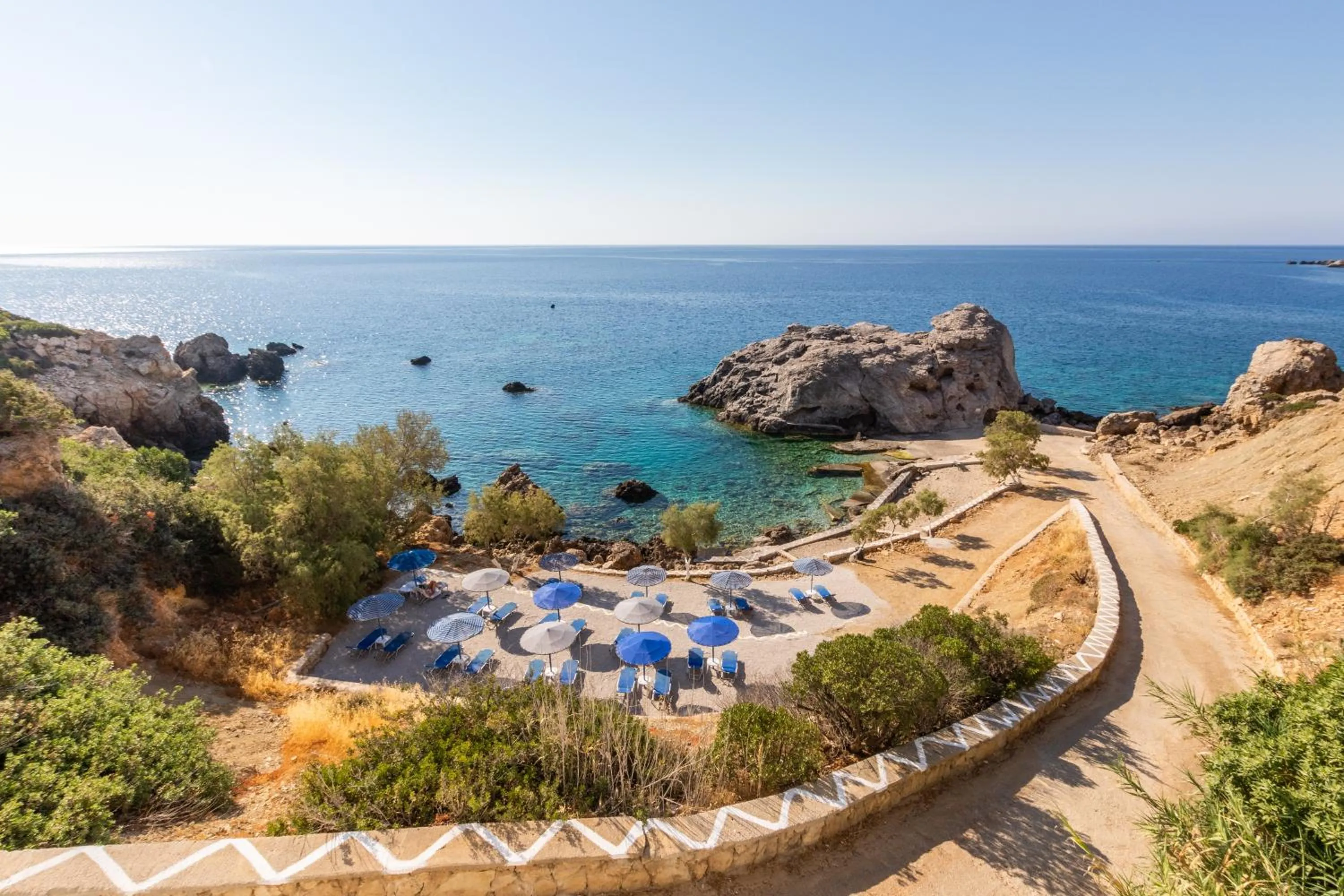 Castelia Bay Hotel