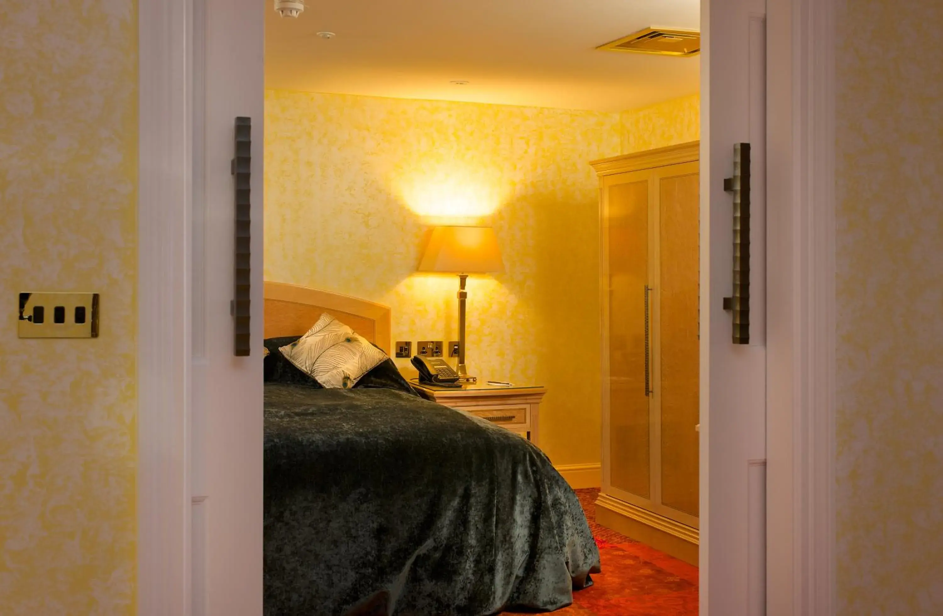 Bedroom, Bed in GreyFriars Bedroom, Bed in GreyFriars