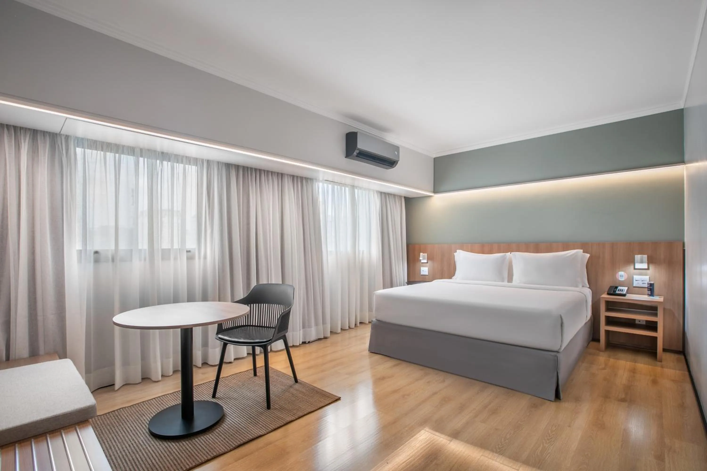 View (from property/room), Bed in INNSiDE by Meliá São Paulo Iguatemi