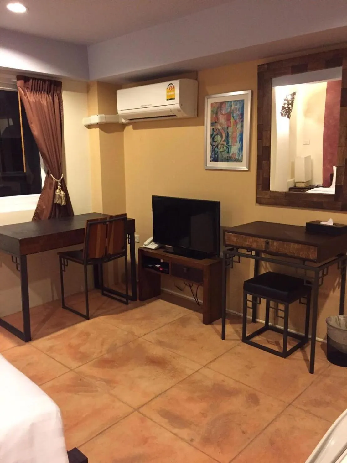 Bed in Arcadia Maephim Serviced Apartments