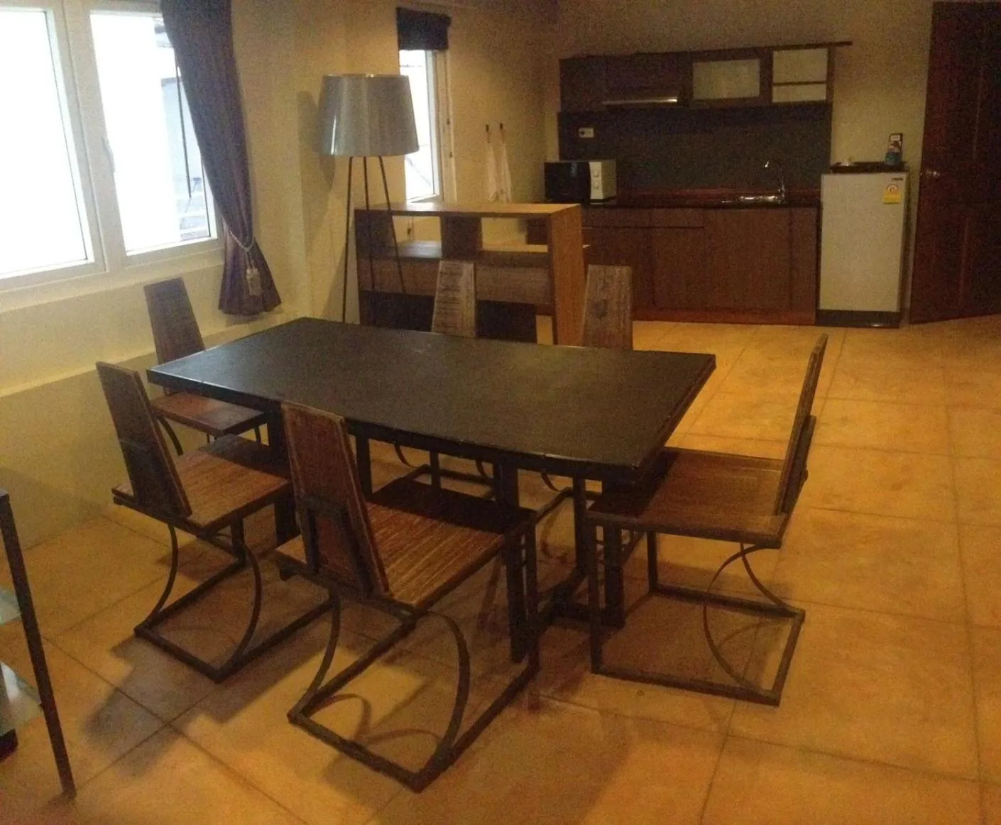 Dining area in Arcadia Maephim Serviced Apartments