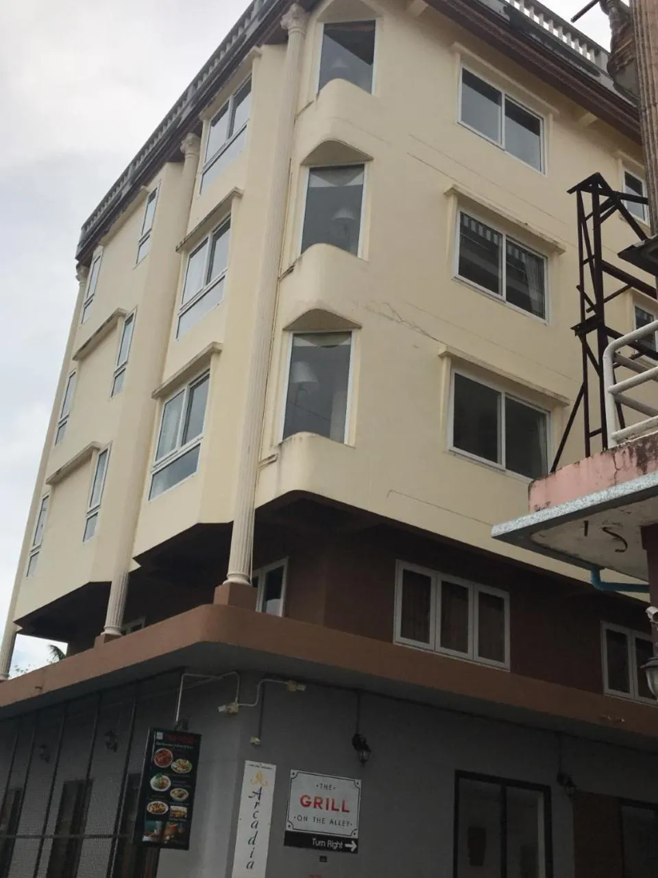 Arcadia Maephim Serviced Apartments