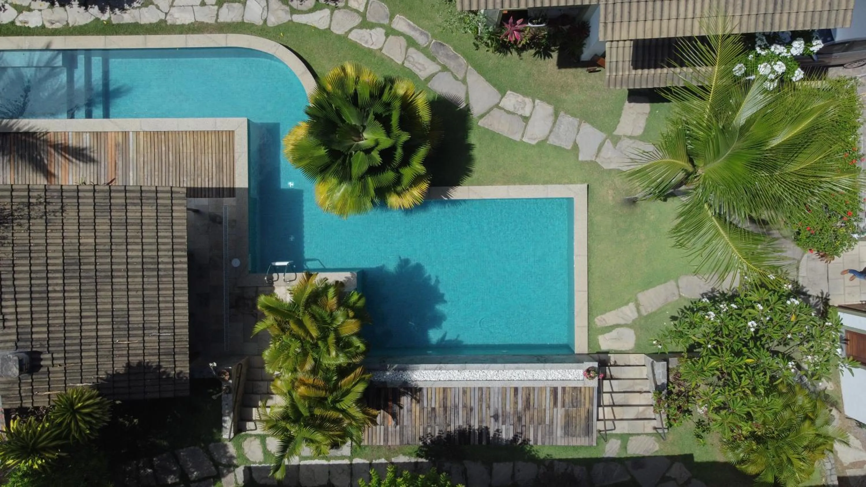 Property building in Flor da Mata