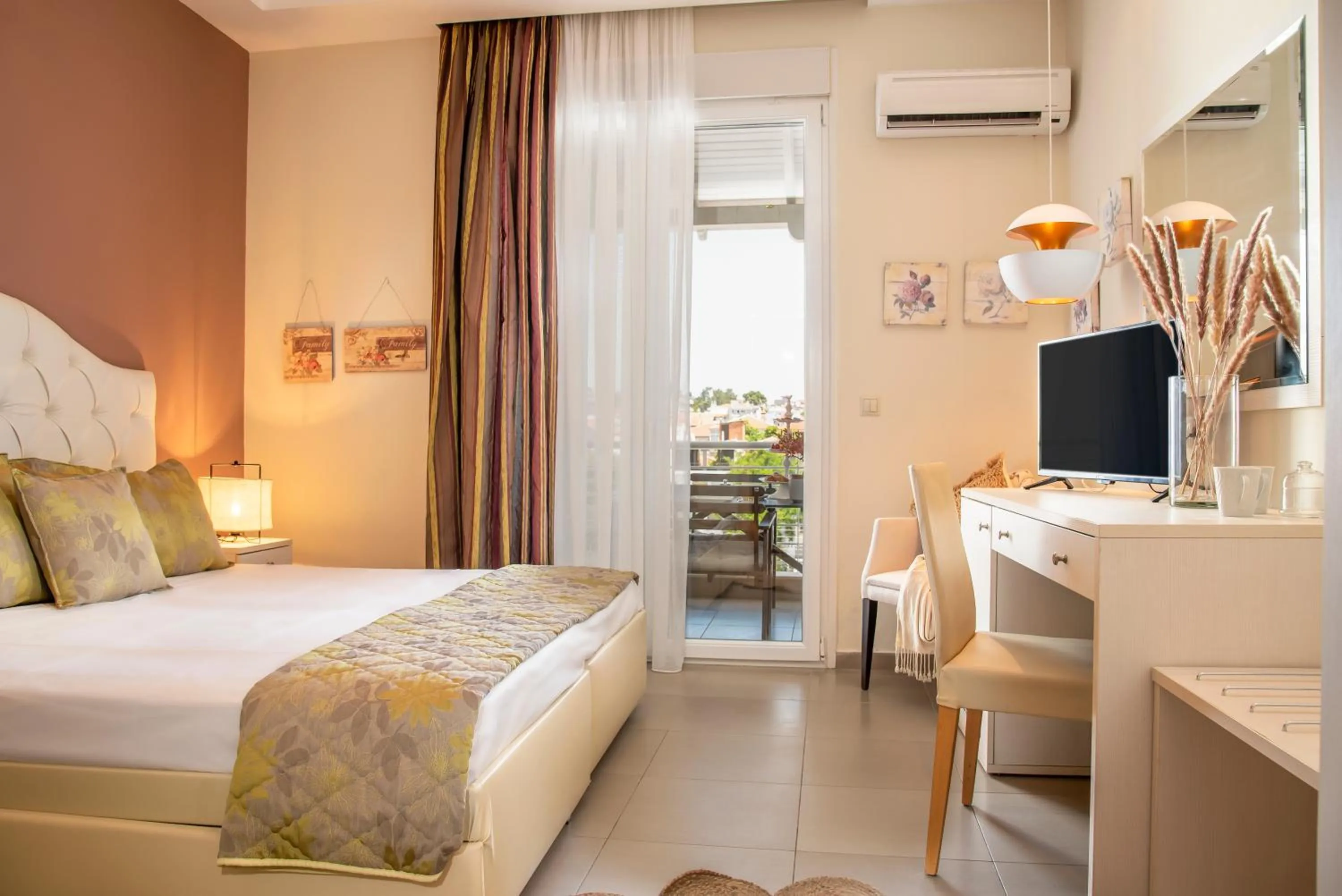 Photo of the whole room, Bed in Aqua Mare Hotel