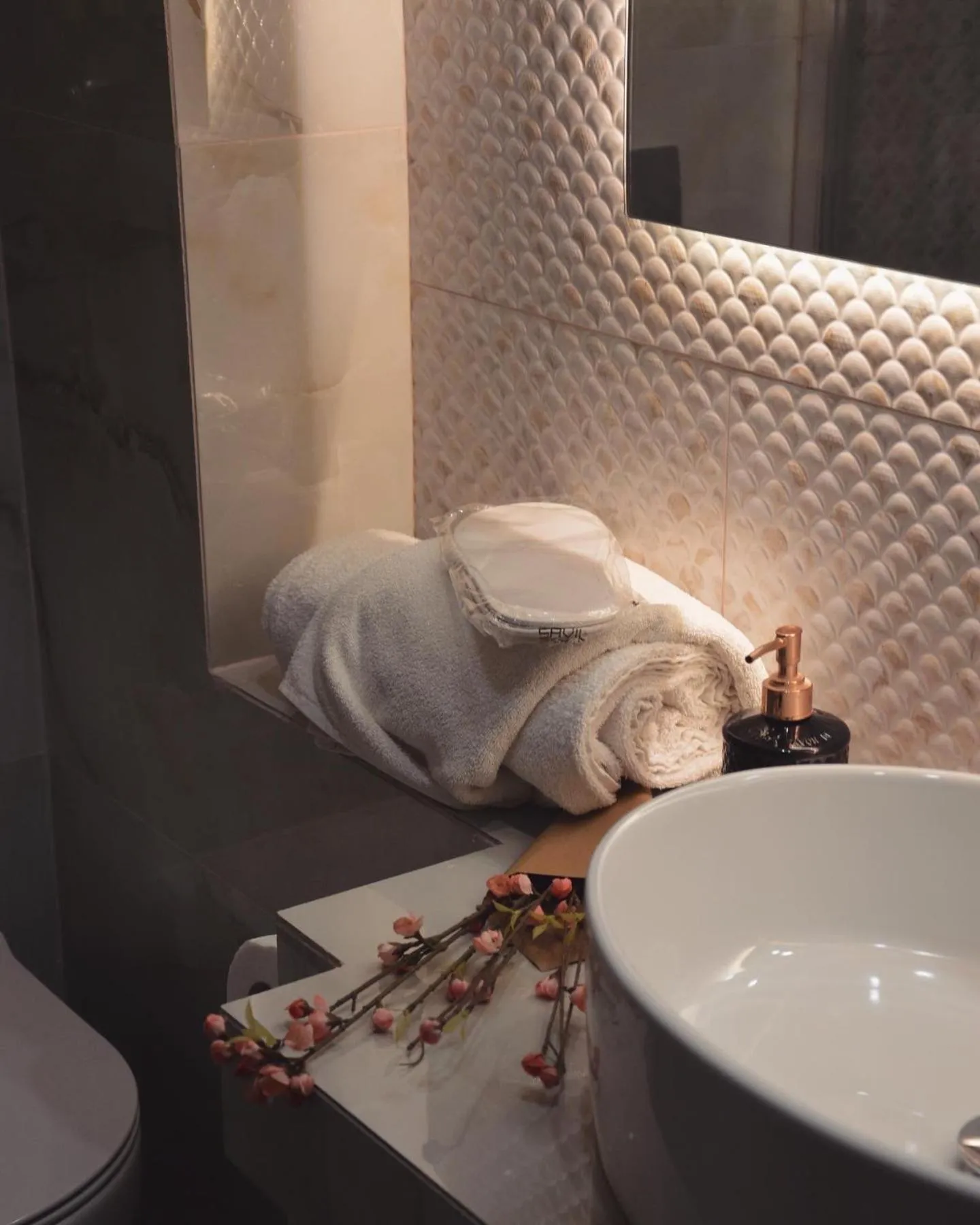 Bathroom in Aqua Mare Hotel