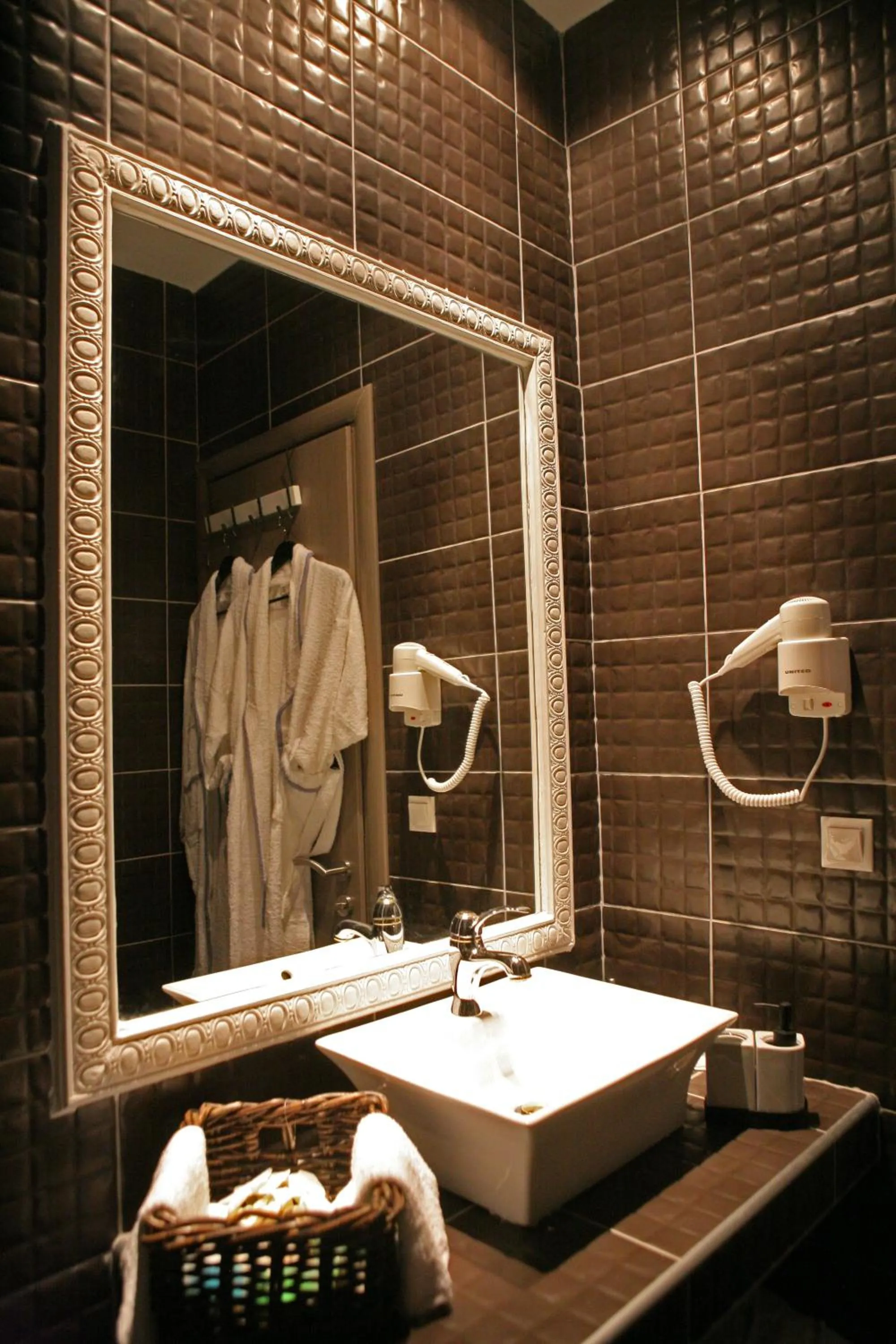 Bathroom in Aqua Mare Hotel