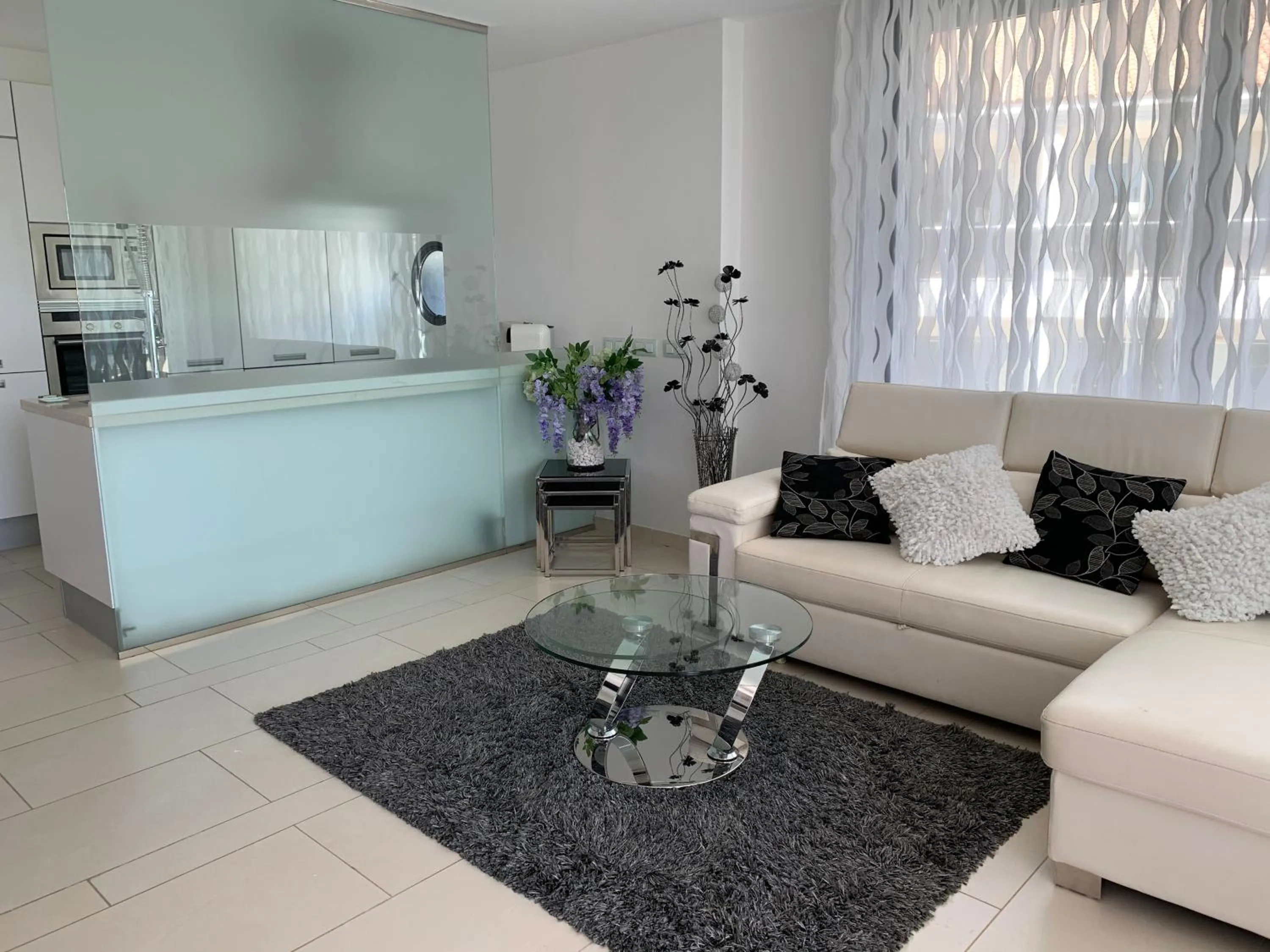 Living room in Penthouse Las Olas