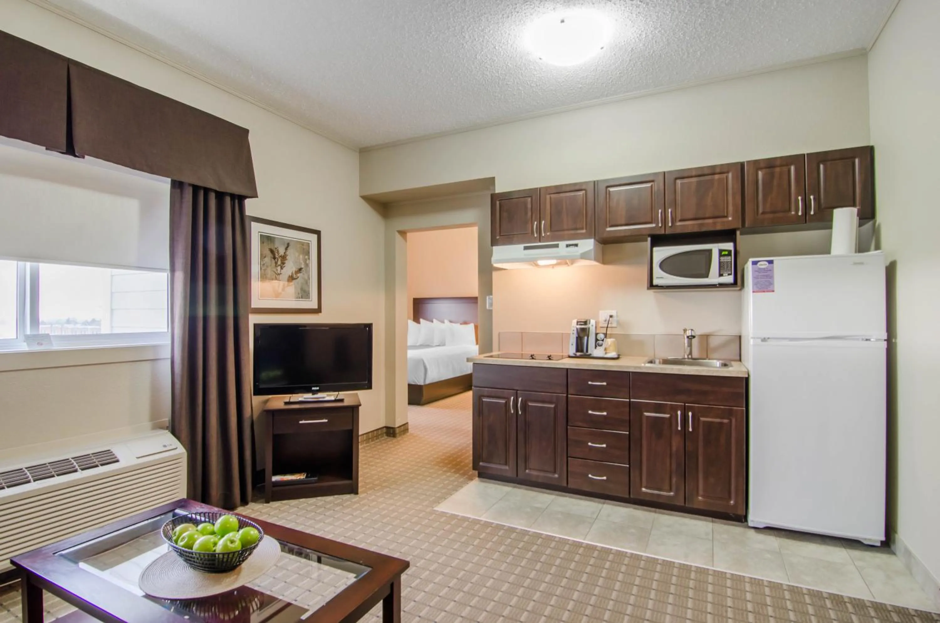 Kitchen or kitchenette, Kitchen/Kitchenette in Quality Inn and Suites