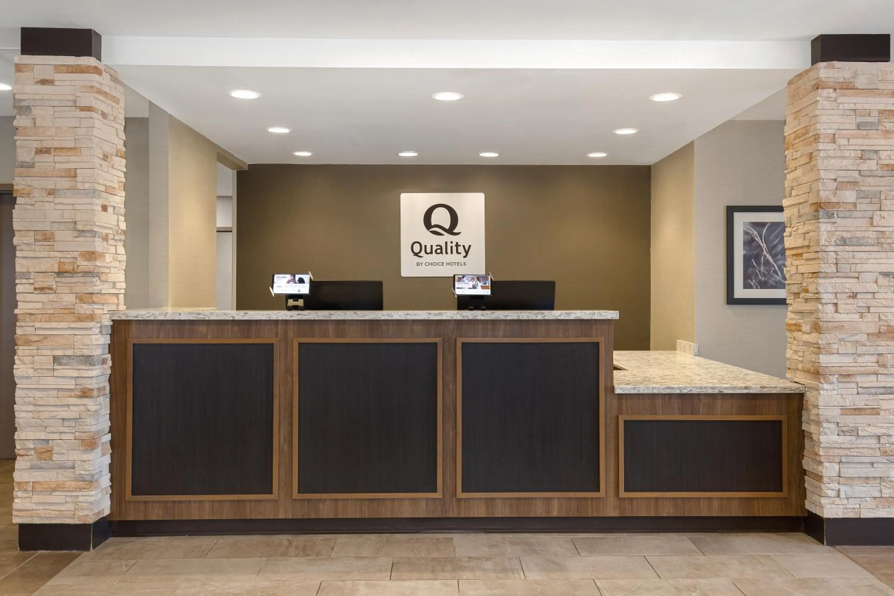 Lobby or reception in Quality Inn & Suites Kingston