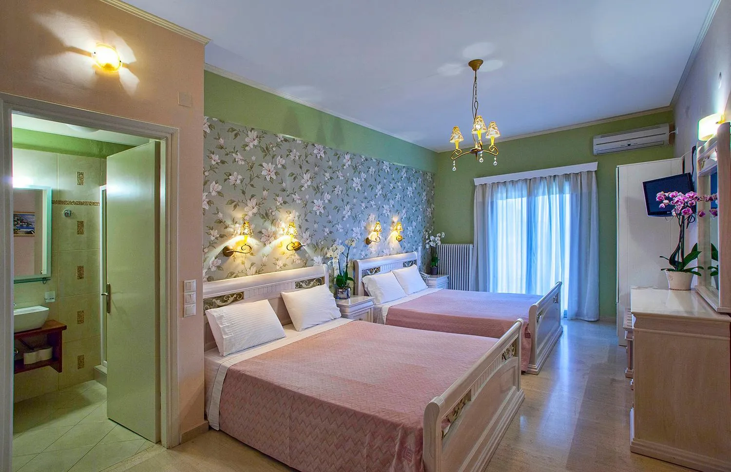 Bed in Hotel Maistrali