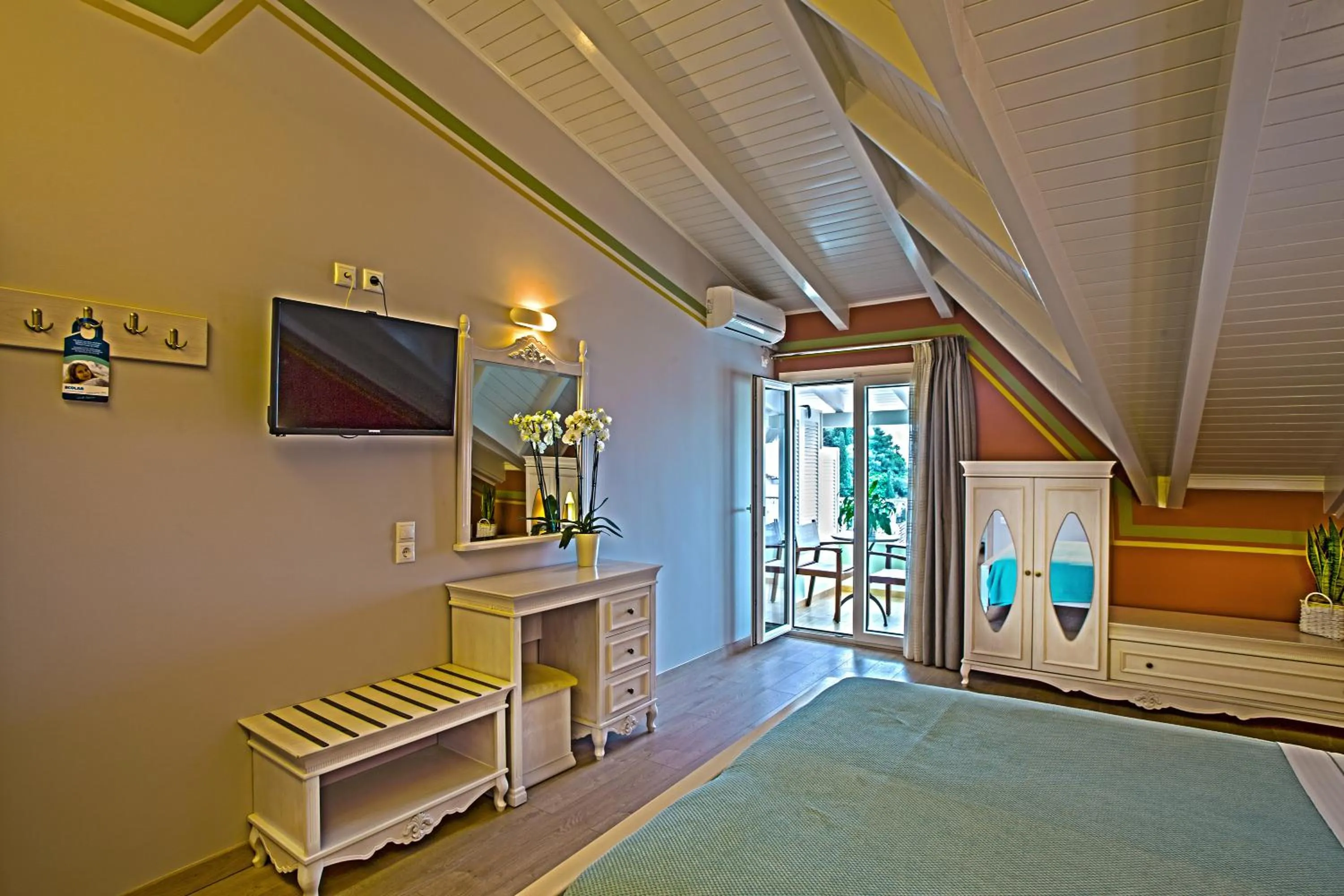 Bed in Hotel Maistrali