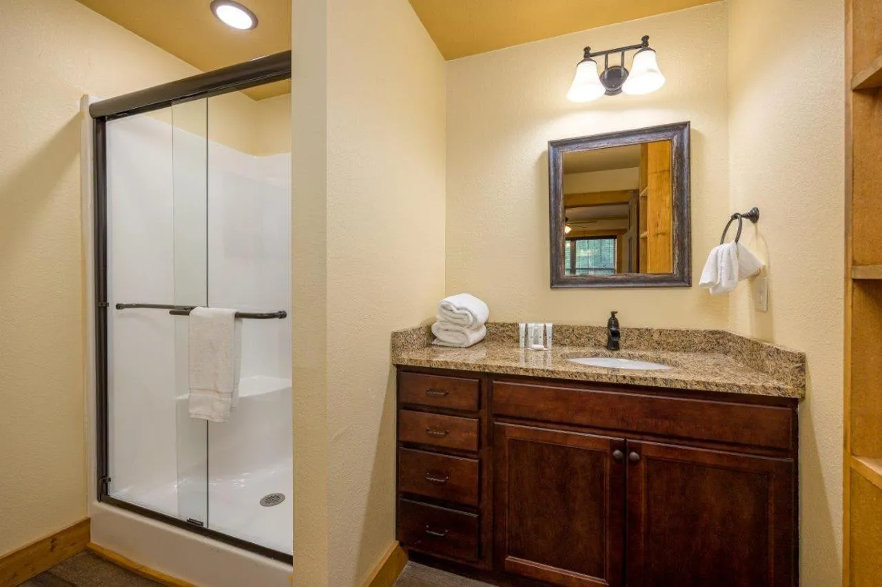 Bathroom in Mountain Palace