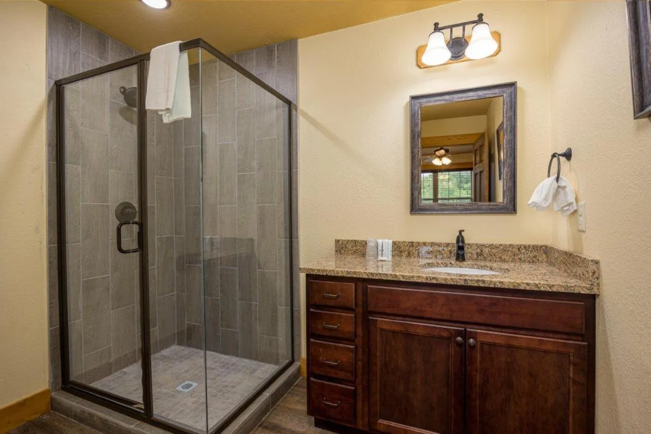 Bathroom in Mountain Palace