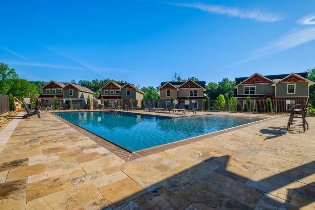 Swimming pool in Mountain Palace