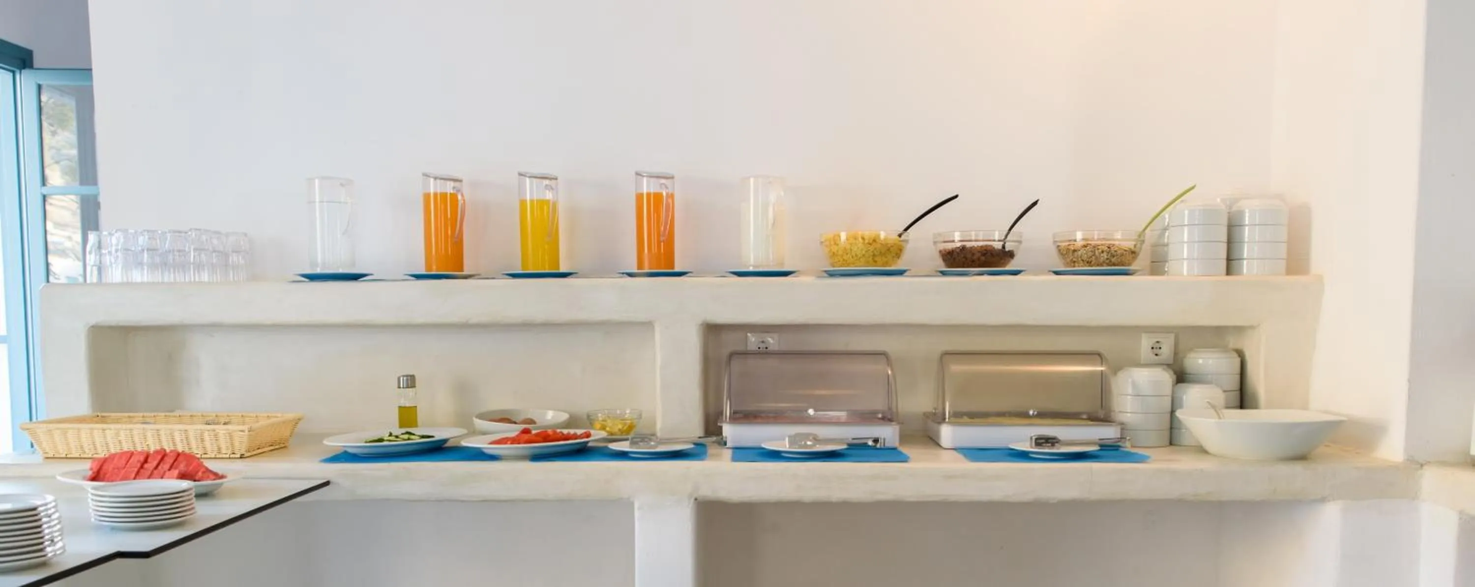 Restaurant/places to eat in Iris Boutique Hotel