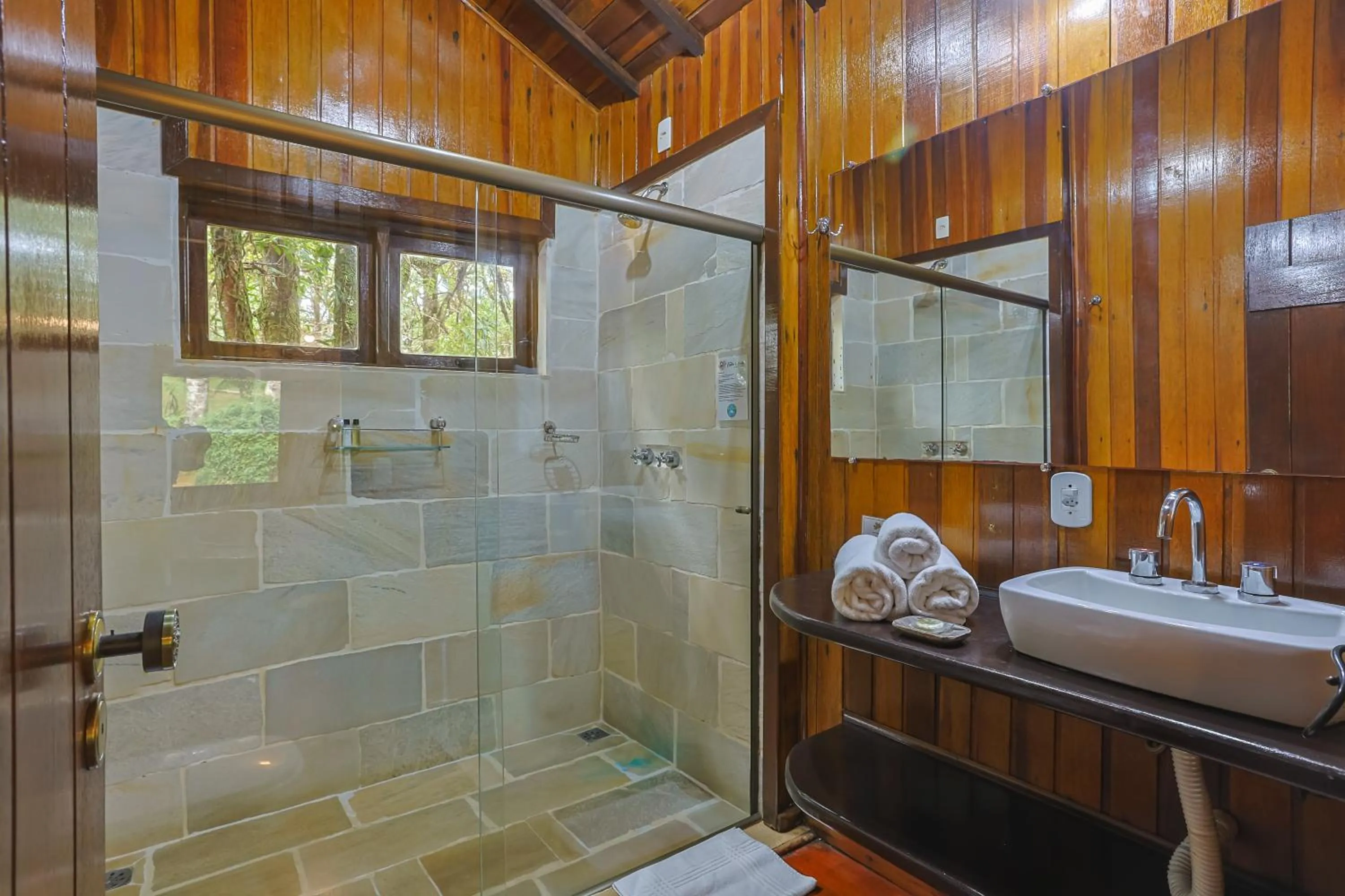 Bathroom in Pousada & Spa Cantos e Contos