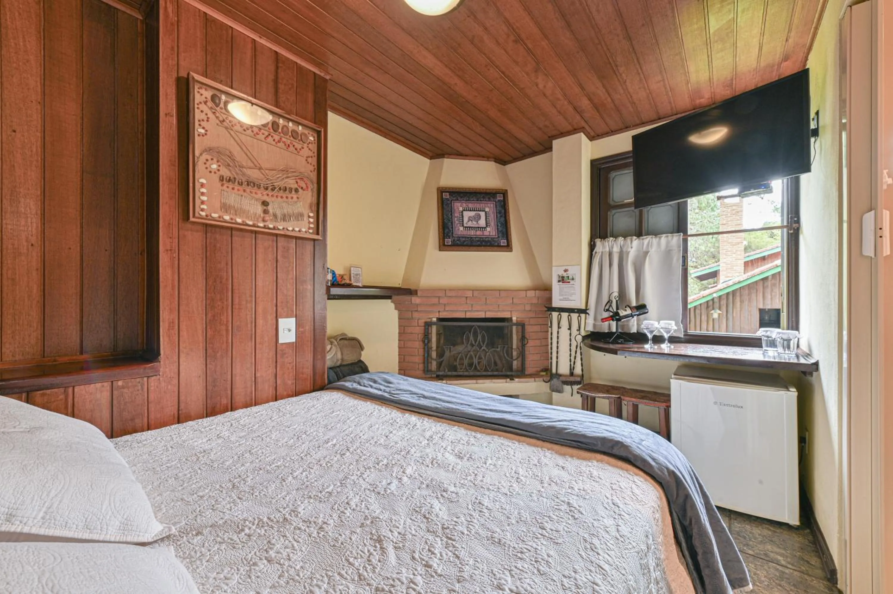 Photo of the whole room, Bed in Pousada & Spa Cantos e Contos