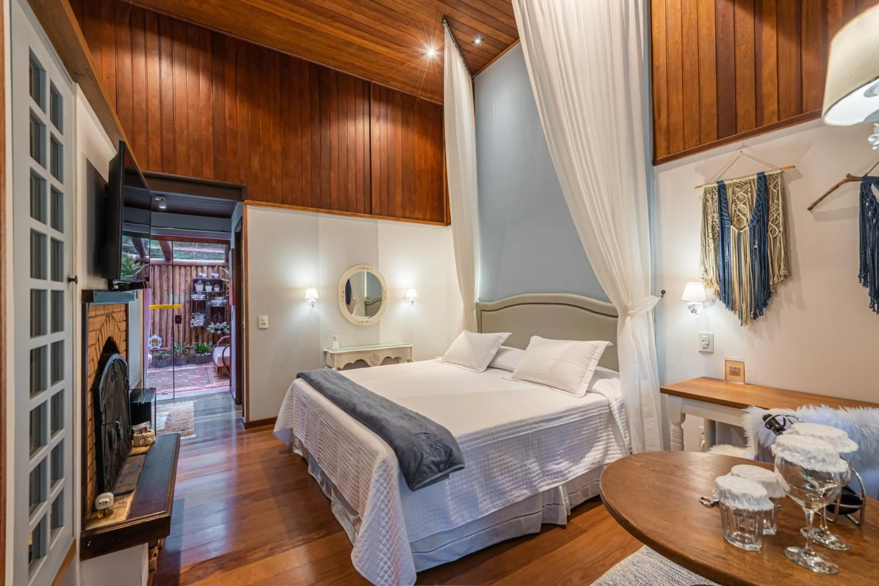 Bedroom, Bed in Pousada & Spa Cantos e Contos