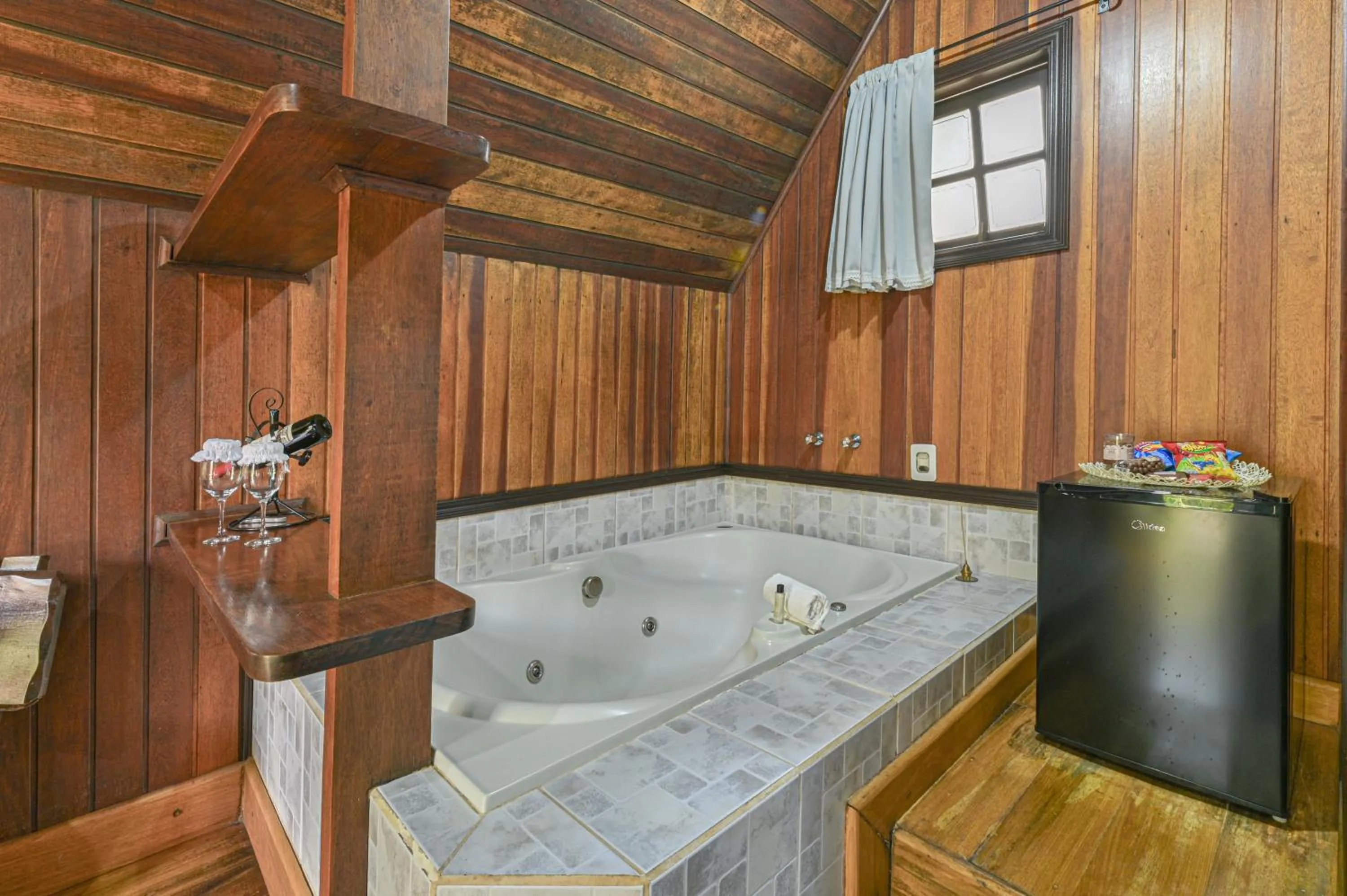 Hot Tub in Pousada & Spa Cantos e Contos