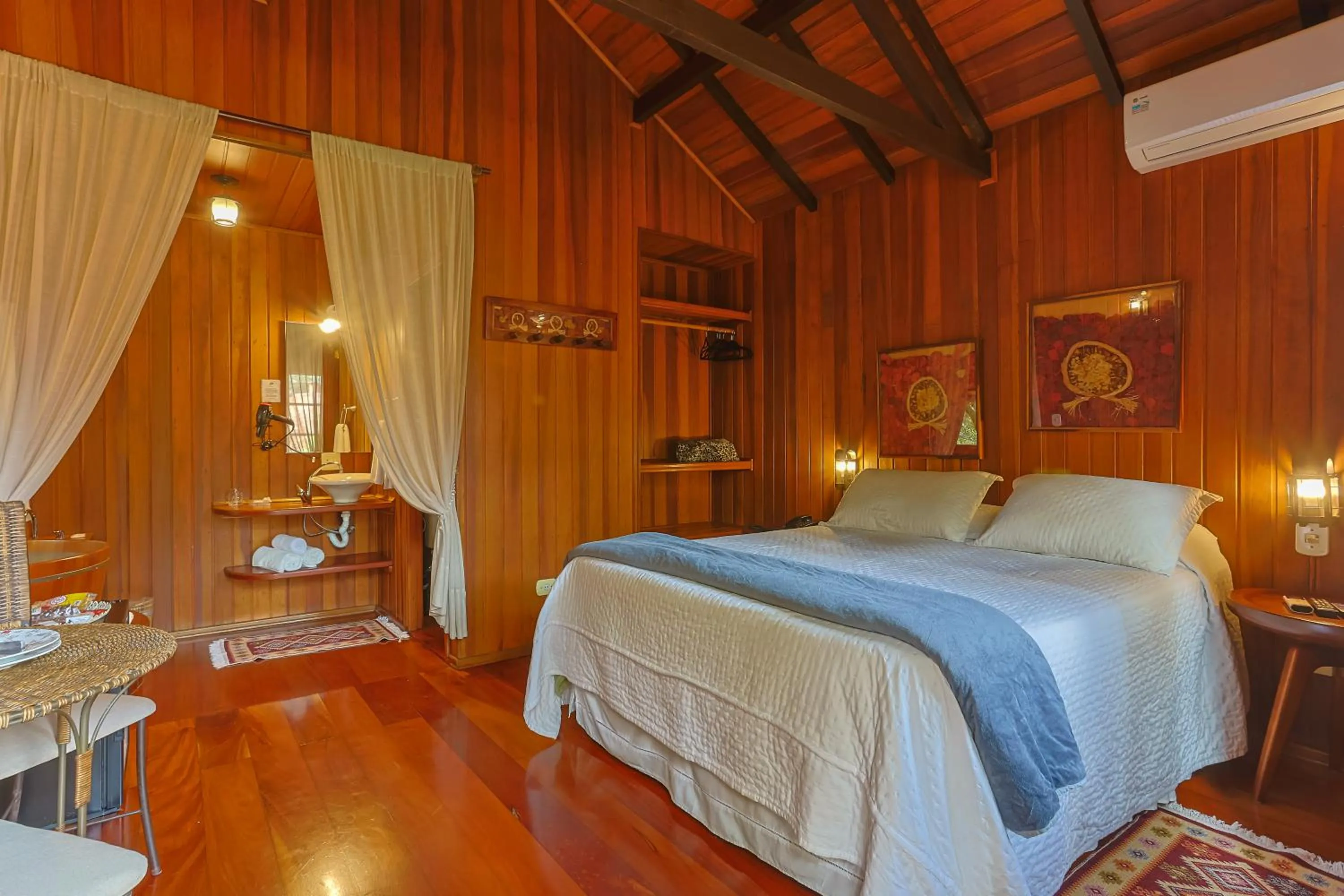 Bedroom, Bed in Pousada & Spa Cantos e Contos