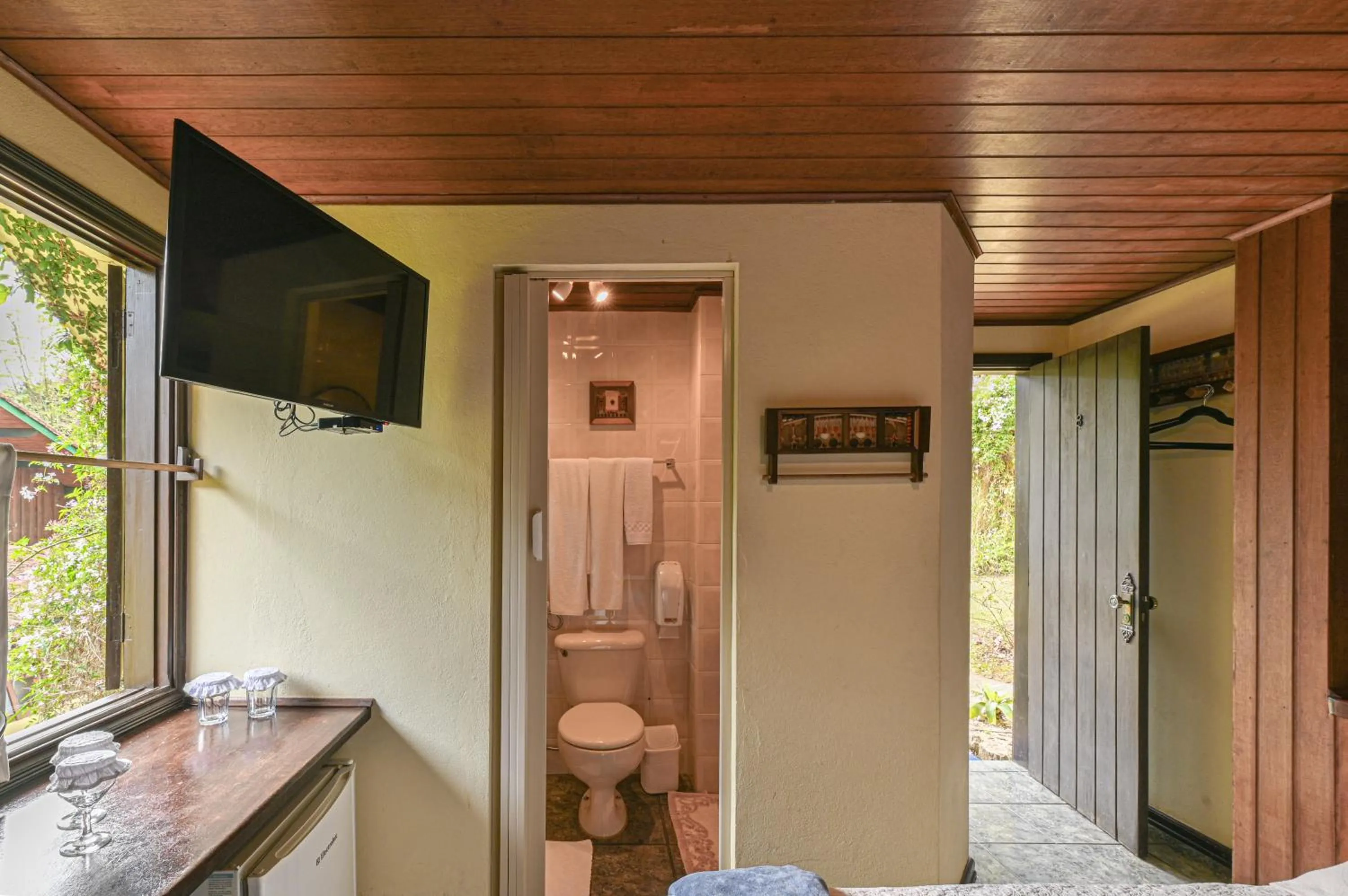 TV and multimedia in Pousada & Spa Cantos e Contos