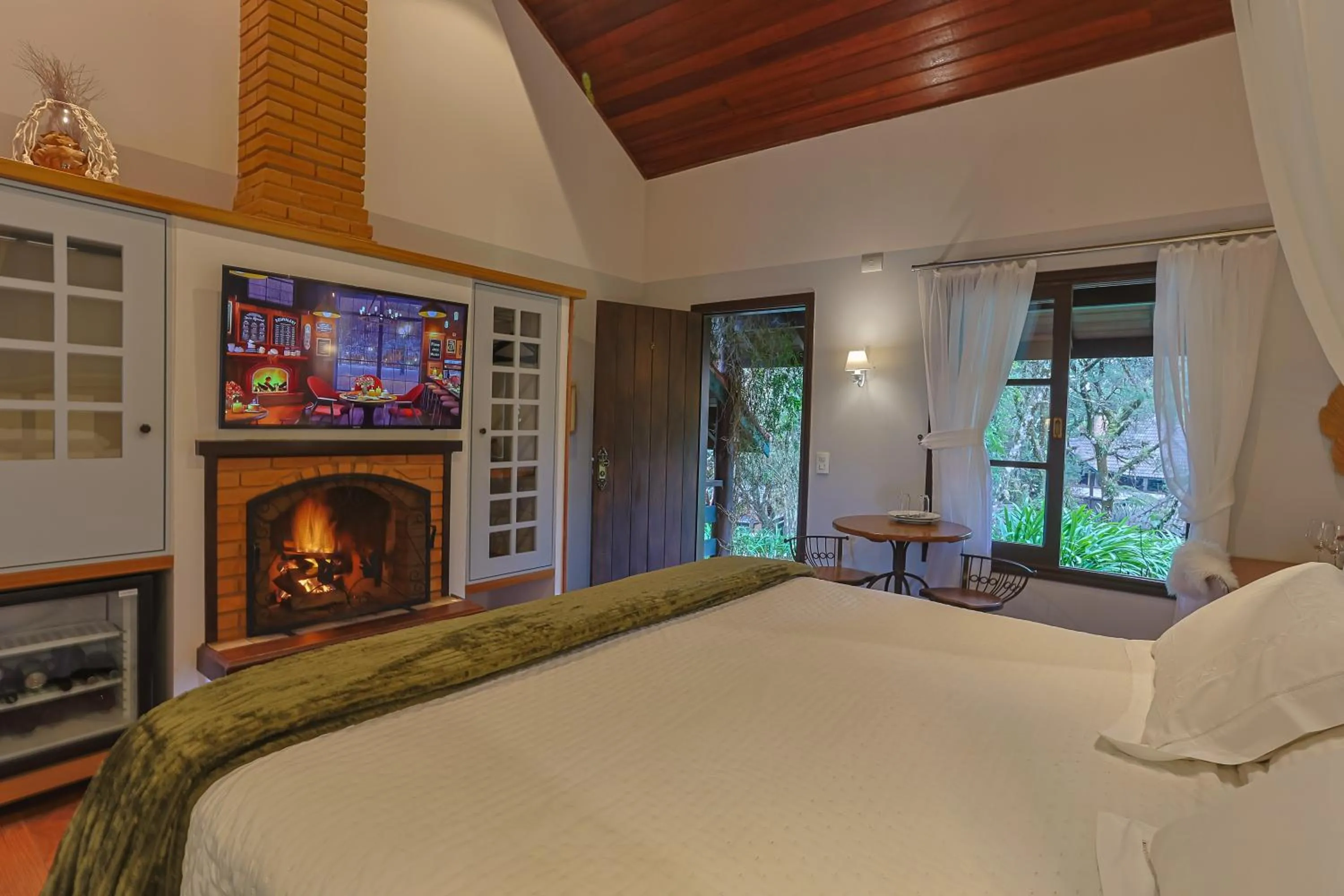 Bedroom, Bed in Pousada & Spa Cantos e Contos