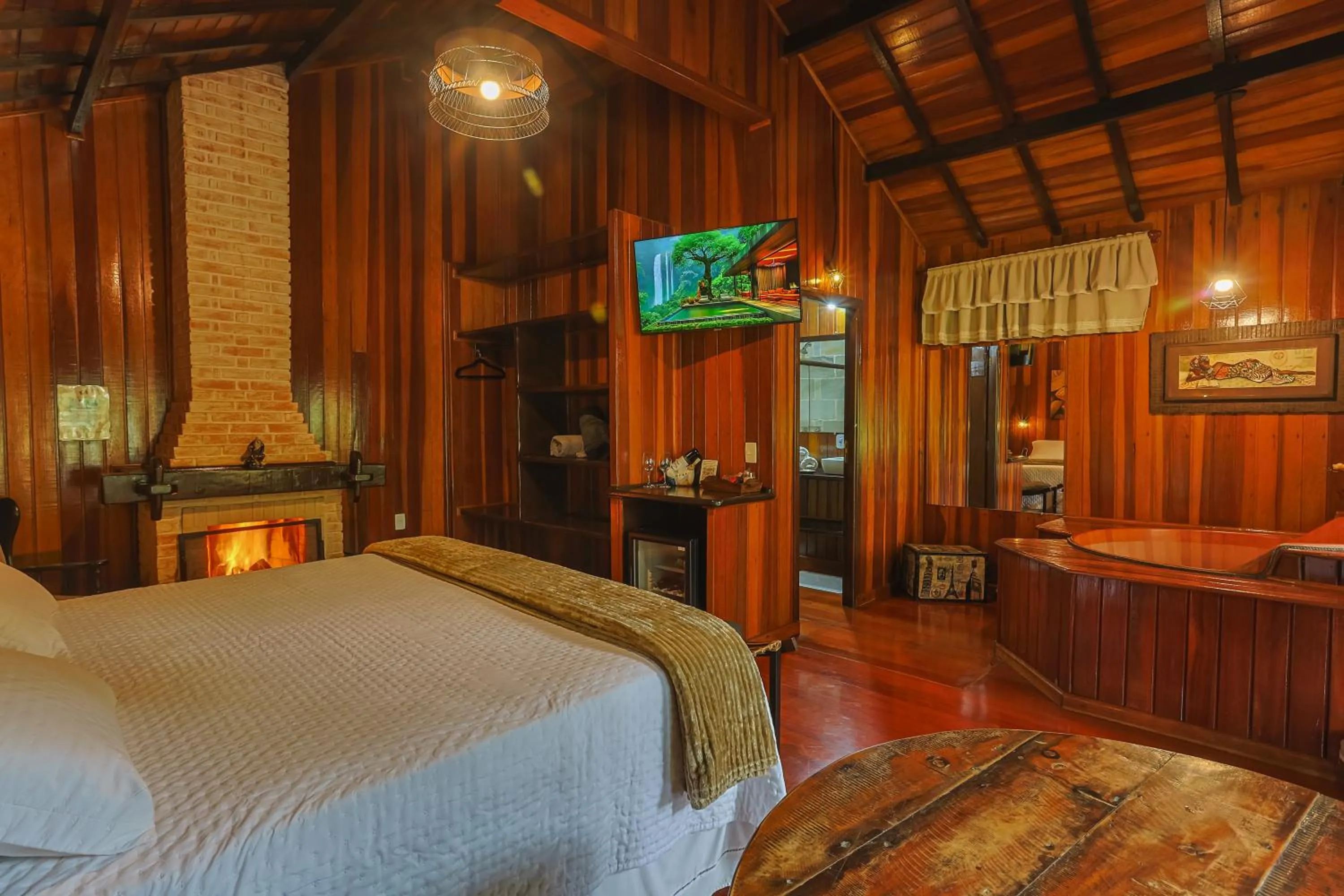 Evening entertainment, Bed in Pousada & Spa Cantos e Contos