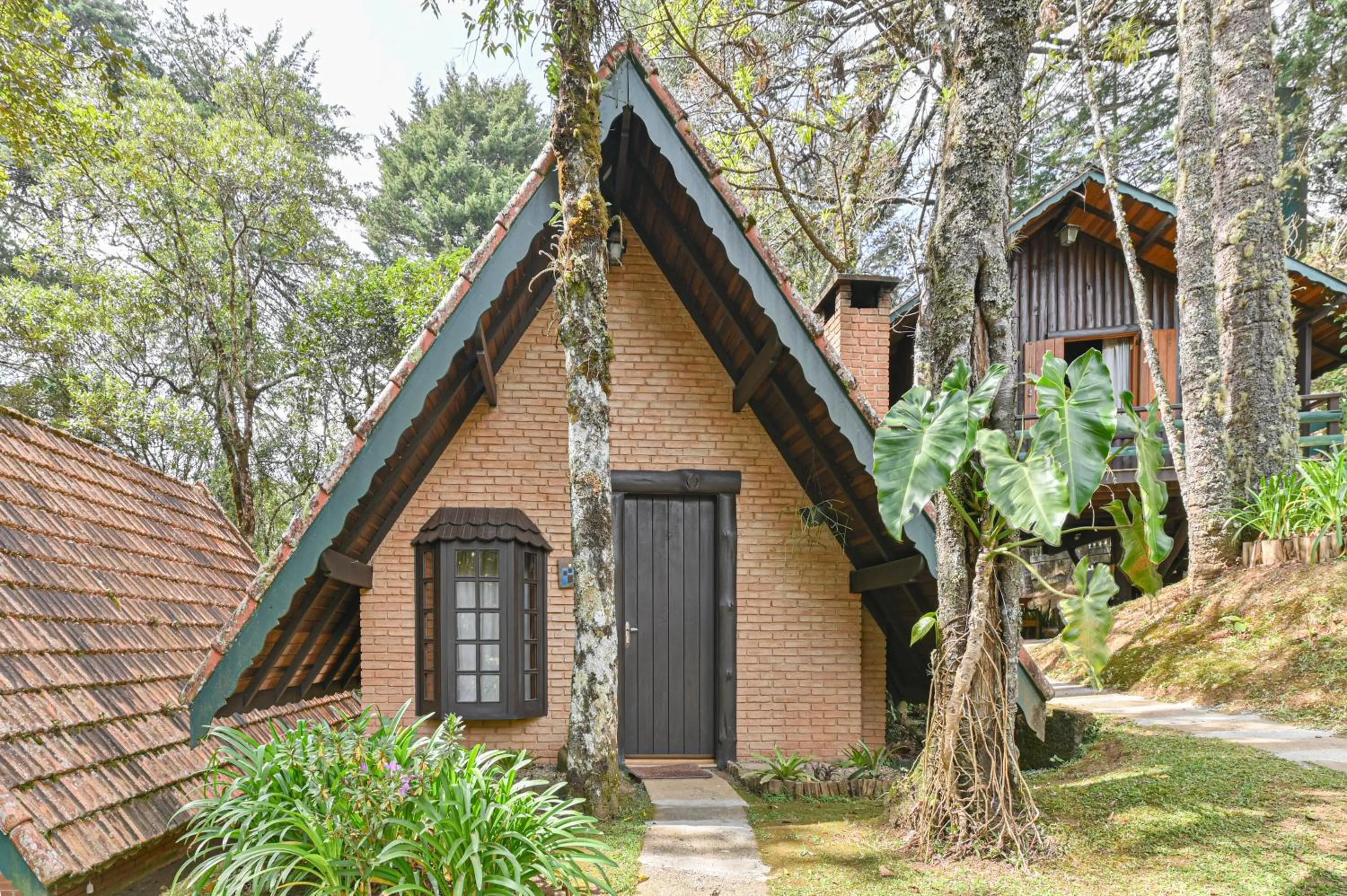 Property building in Pousada & Spa Cantos e Contos