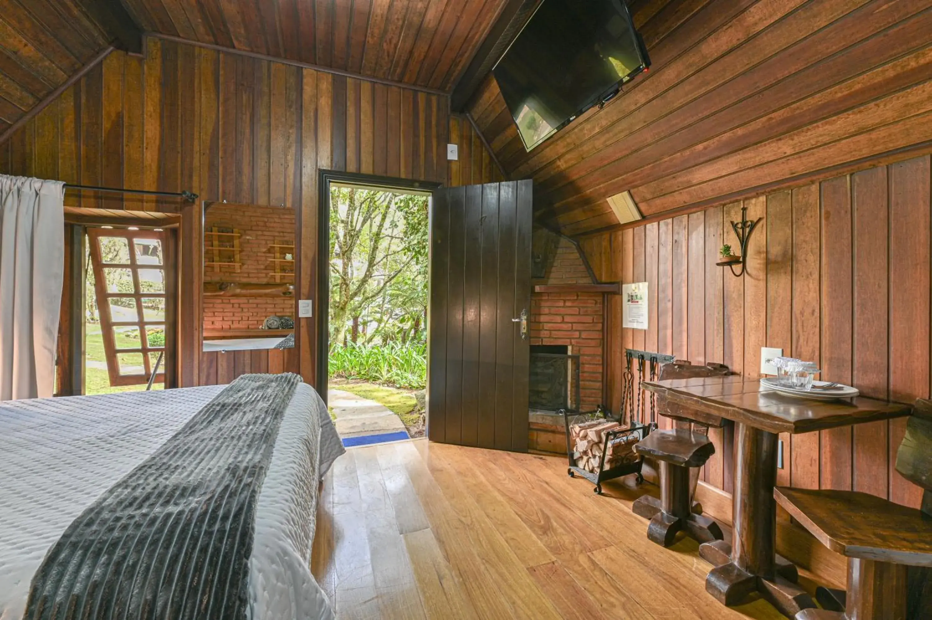 Double Room with Spa Bath in Pousada Cantos e Contos Double Room with Spa Bath in Pousada Cantos e Contos