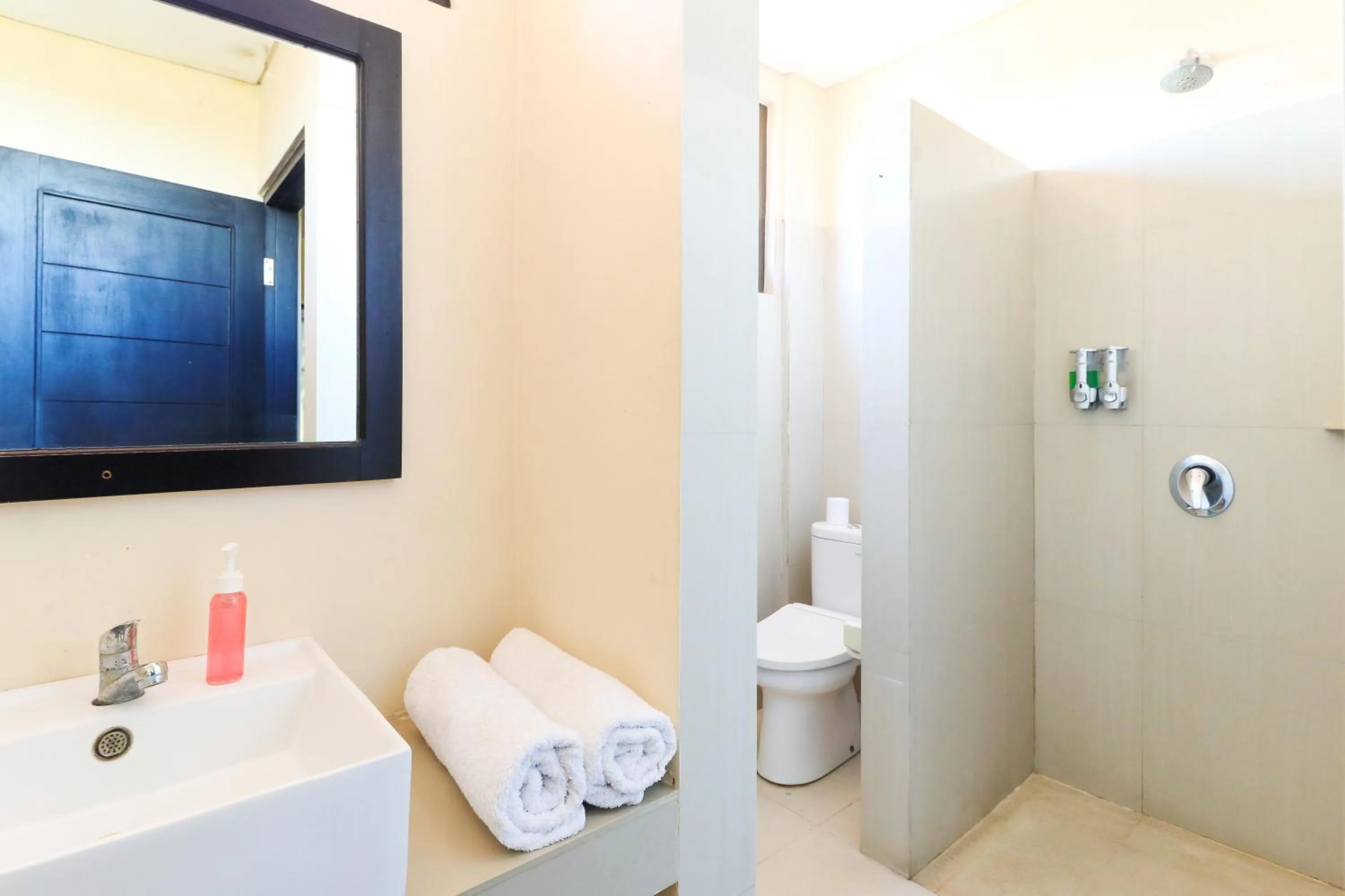 Shower in Rantun's Place Nusa Dua