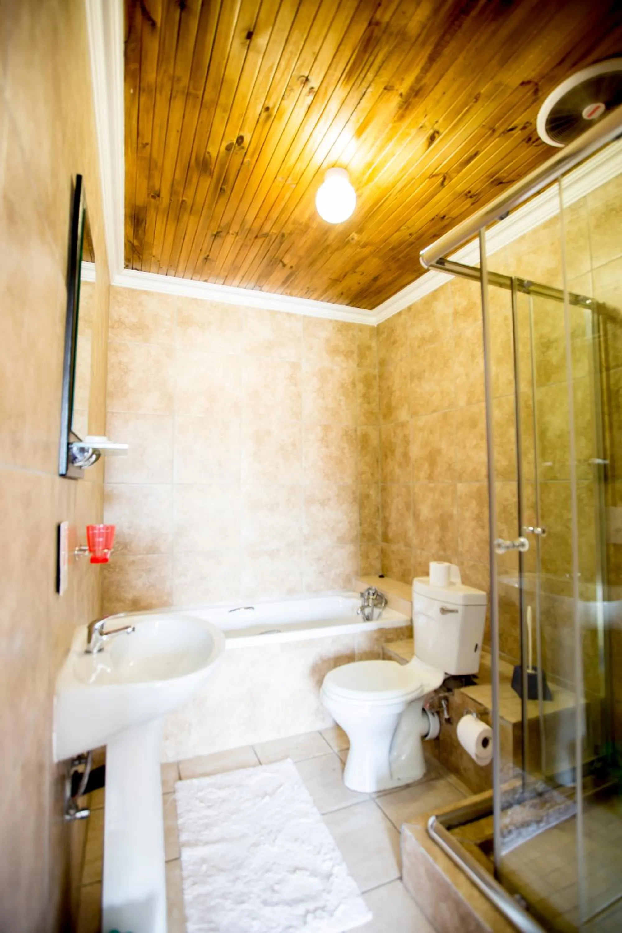 Shower in Oria Guest House
