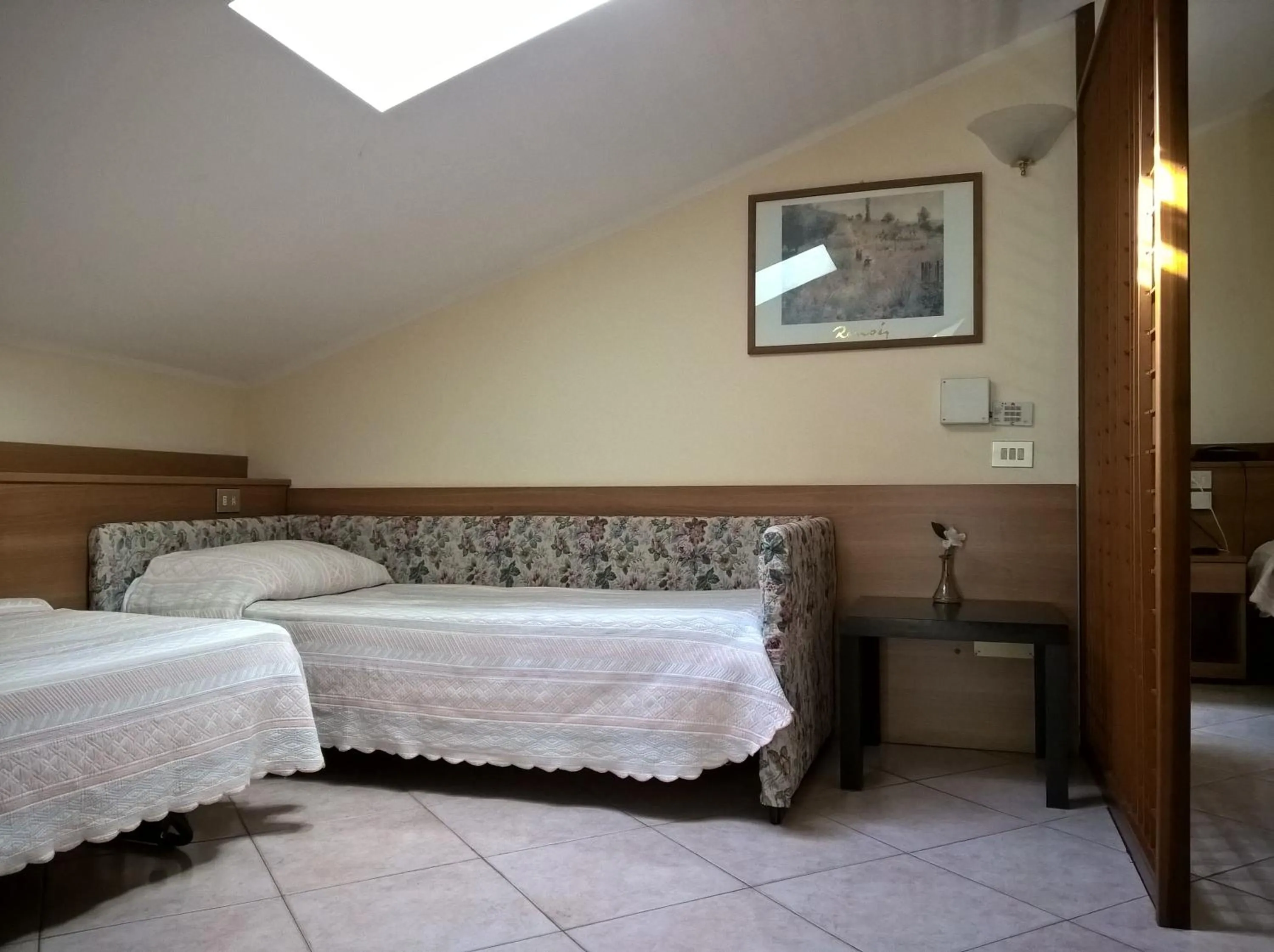 Photo of the whole room, Bed in Hotel Rocco