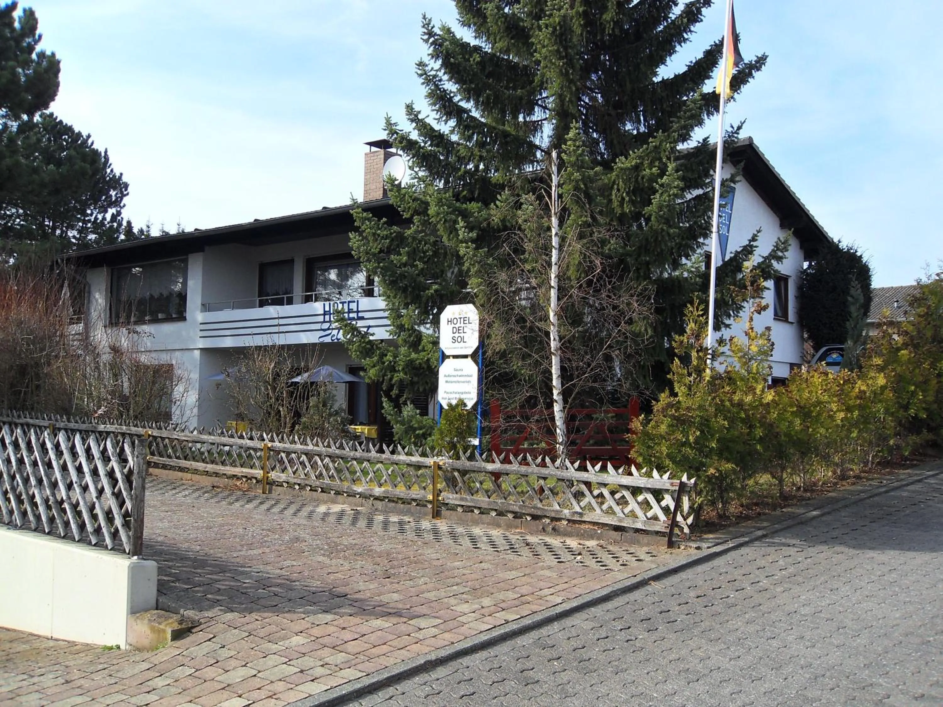 Day in Hotel Del Sol