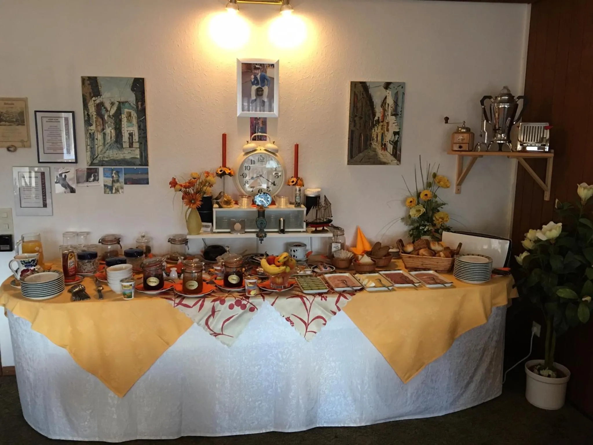 Lunch in Hotel Del Sol