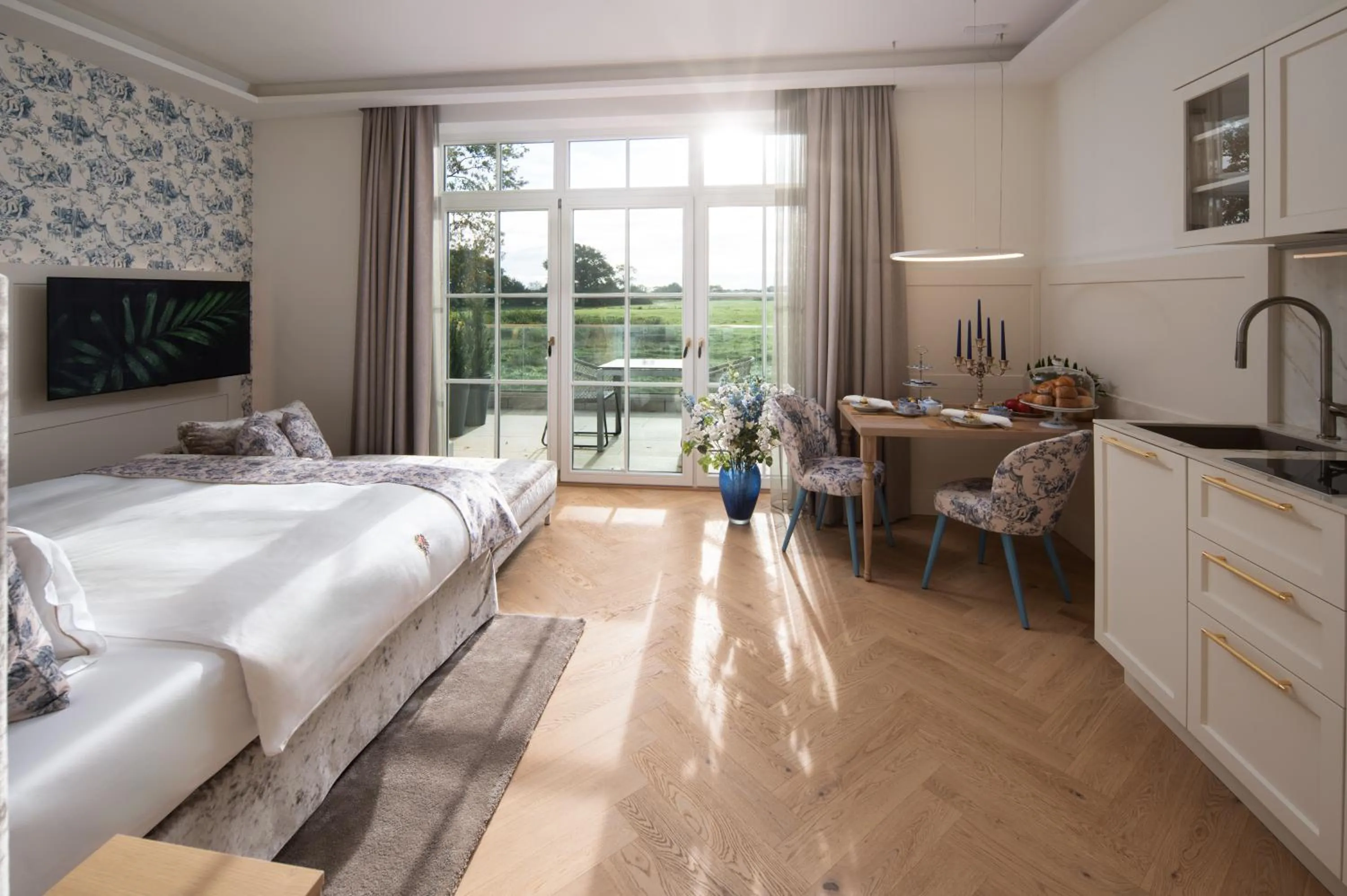 Bedroom, Bed in SCHLOSSRESIDENZ - Boutique Apartments & Hotel Suiten