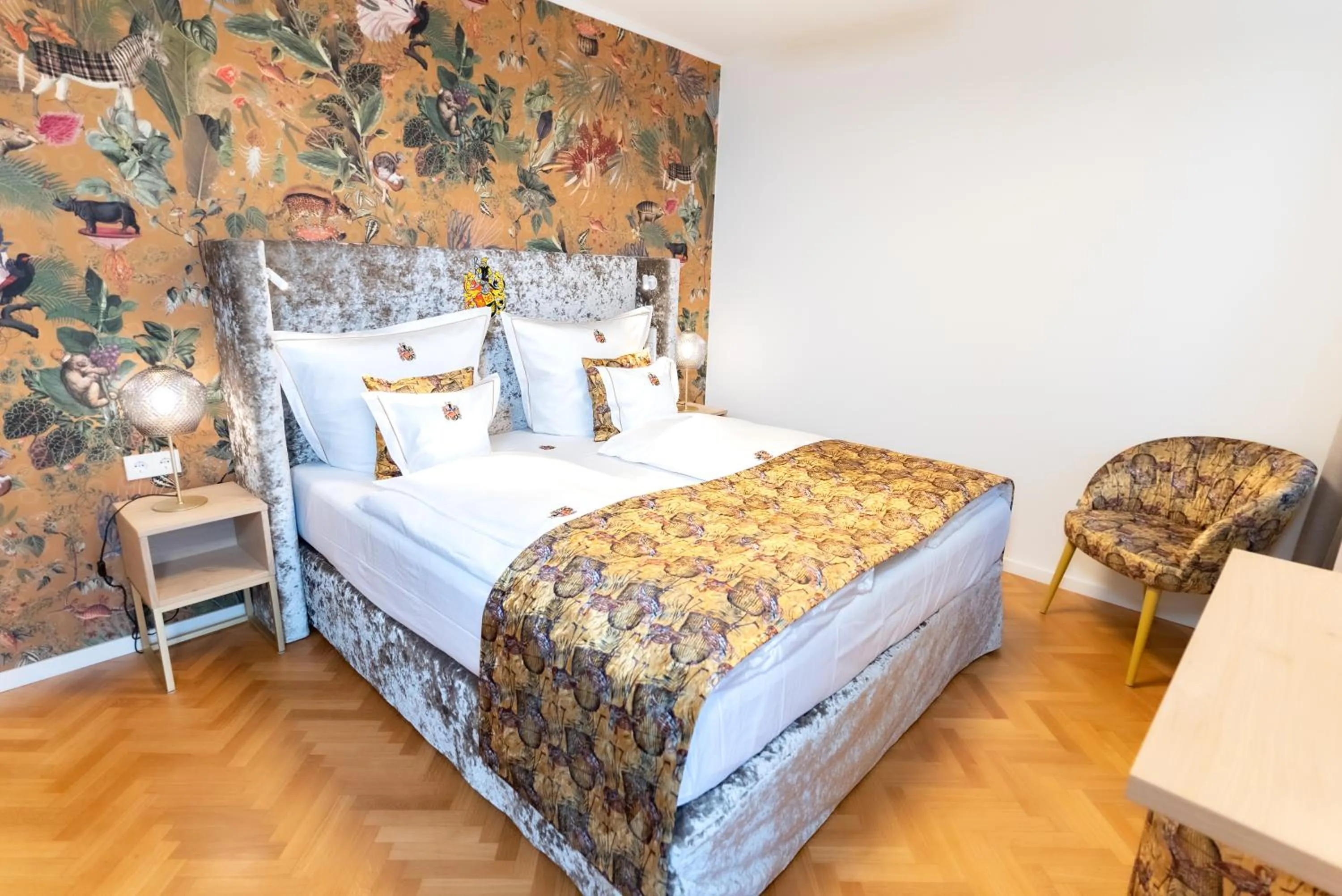 Bed in SCHLOSSRESIDENZ - Boutique Apartments & Hotel Suiten