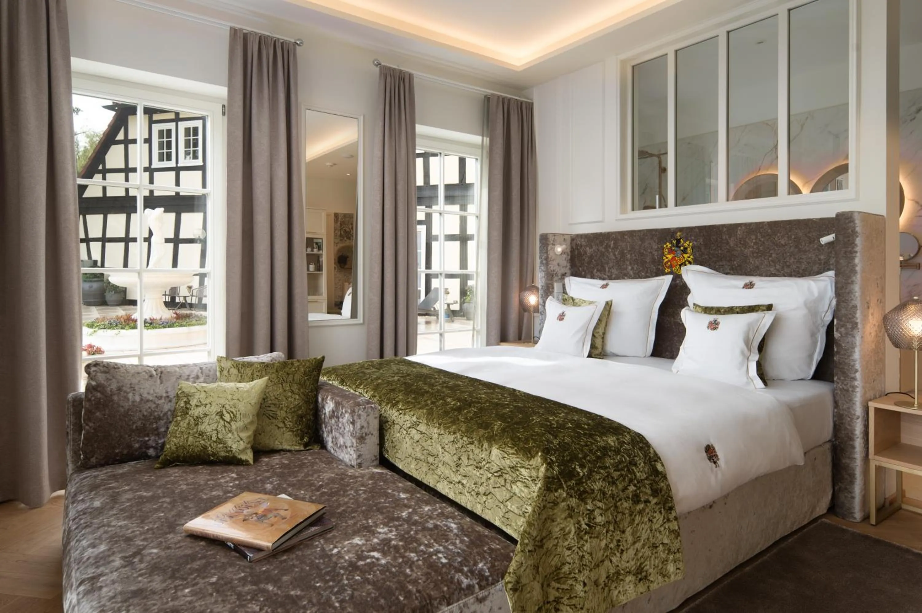 Bedroom, Bed in SCHLOSSRESIDENZ - Boutique Apartments & Hotel Suiten