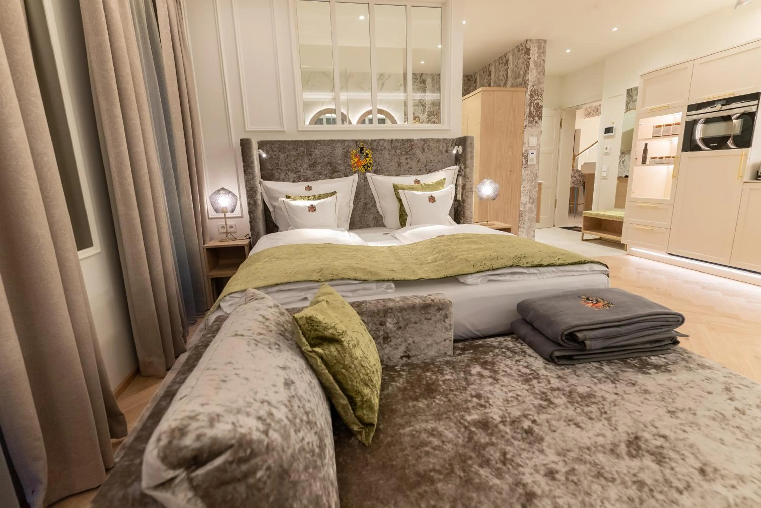 Bed in SCHLOSSRESIDENZ - Boutique Apartments & Hotel Suiten