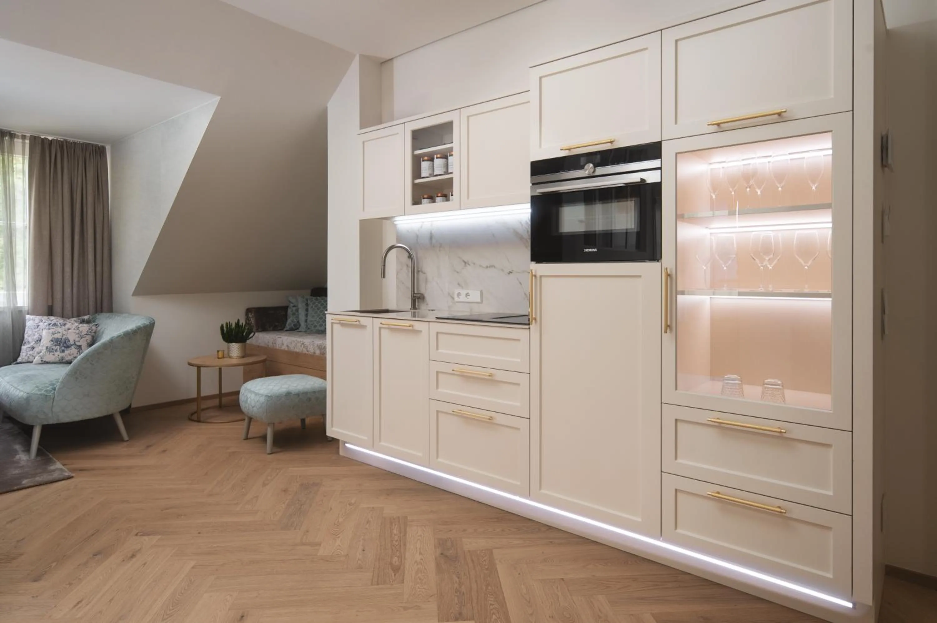 Kitchen or kitchenette in SCHLOSSRESIDENZ - Boutique Apartments & Hotel Suiten